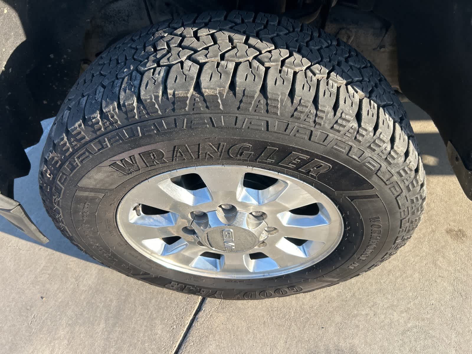 Thumbnail: 2015 GMC Sierra 2500 - 15