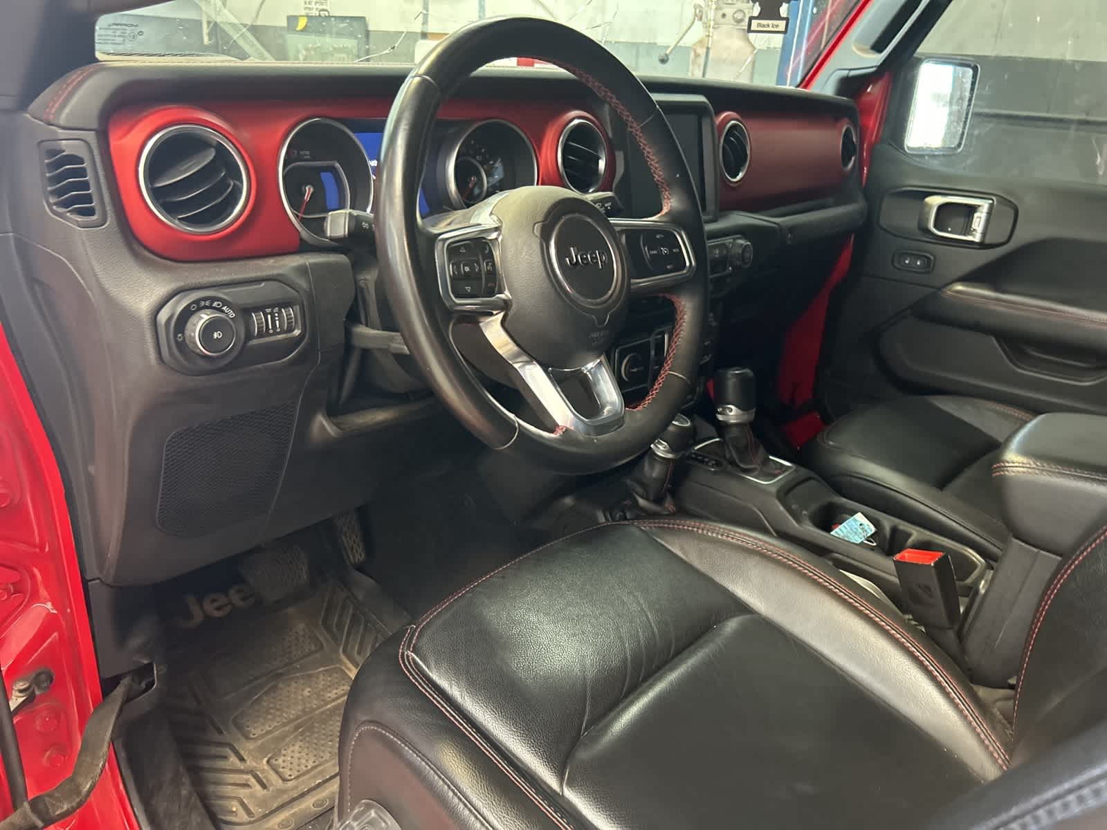 Thumbnail: 2019 Jeep Wrangler - 24