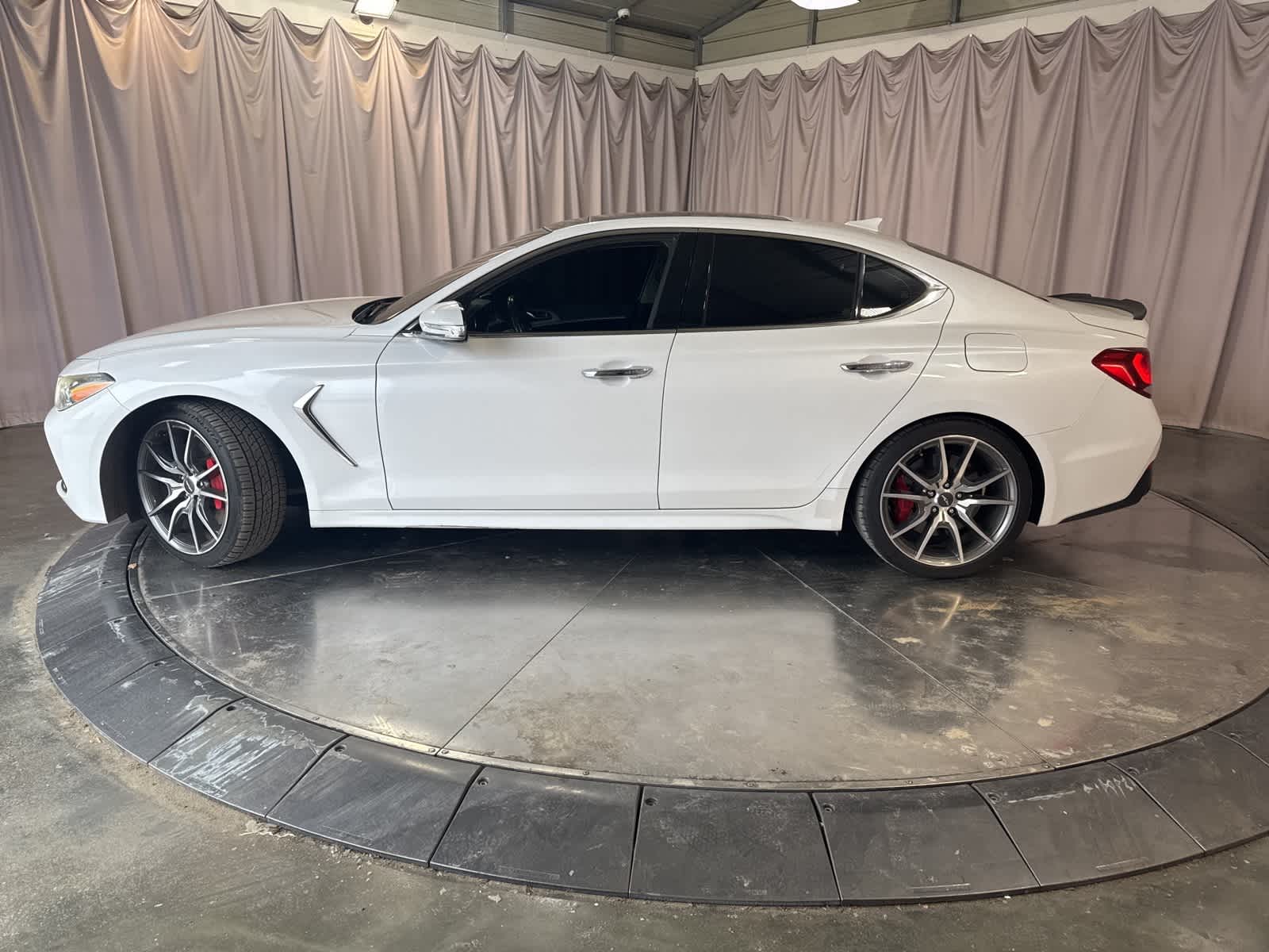 Thumbnail: 2019 Genesis G70 - 8