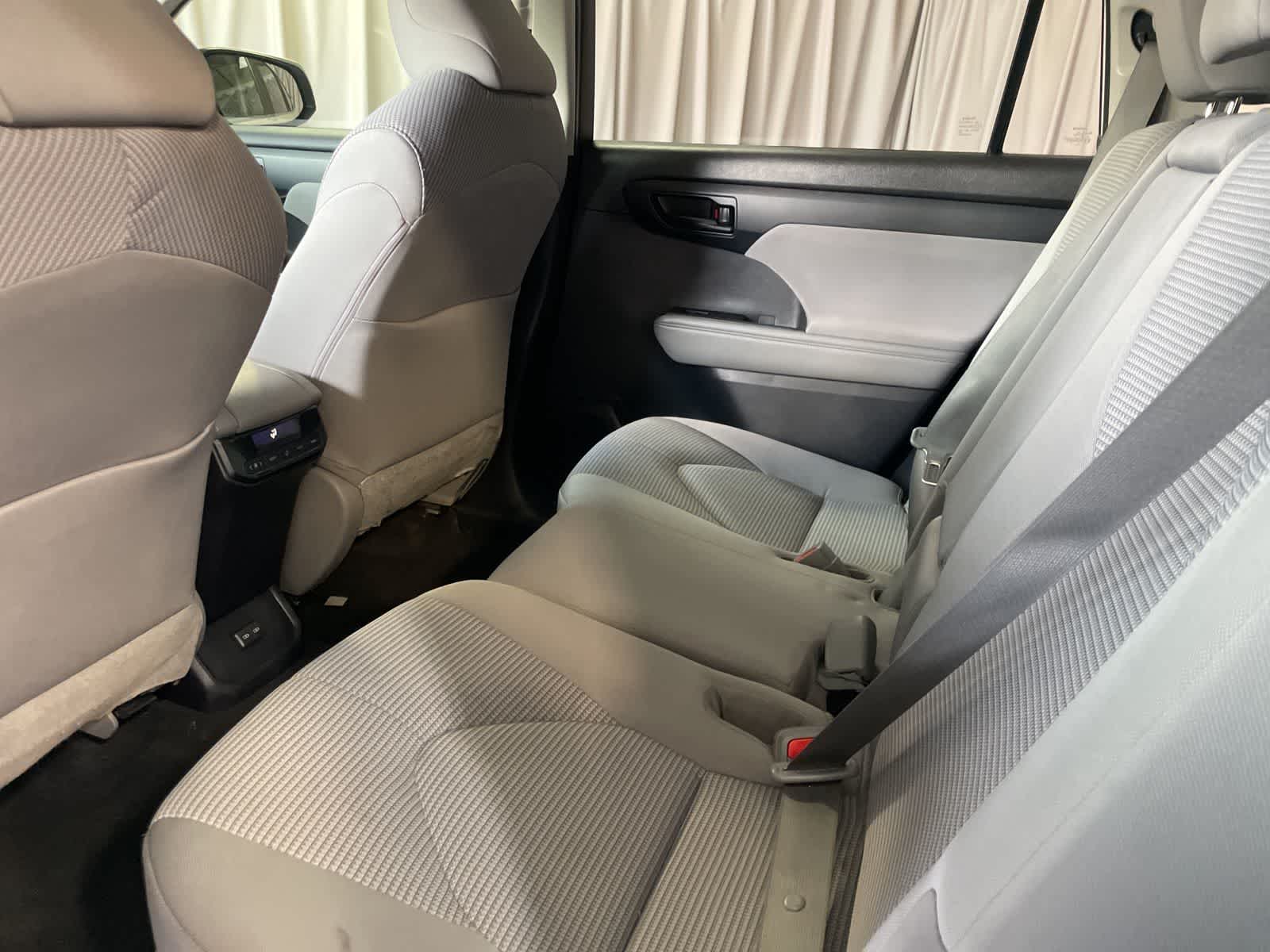 Thumbnail: 2023 Toyota Highlander - 19