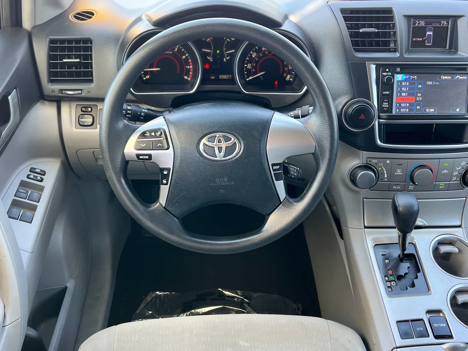 Thumbnail: 2013 Toyota Highlander - 15