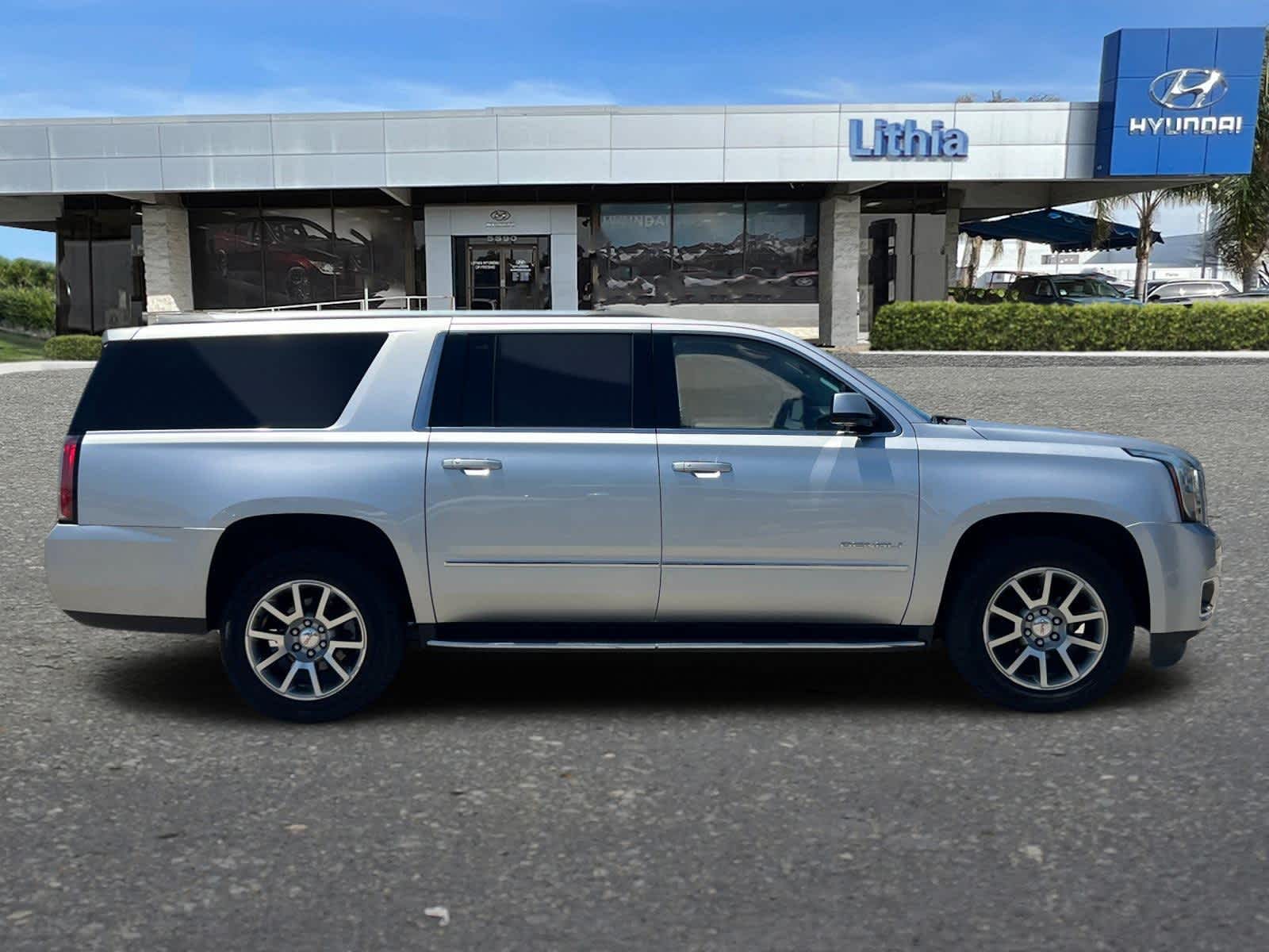 Thumbnail: 2020 GMC Yukon XL - 8