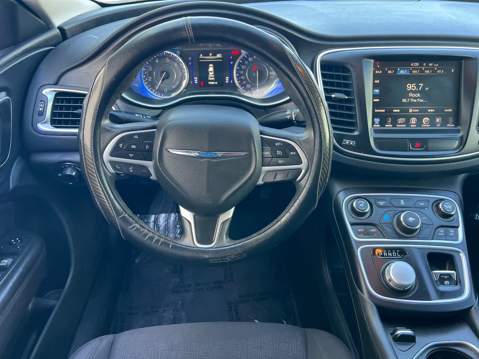 Thumbnail: 2016 Chrysler 200 - 14