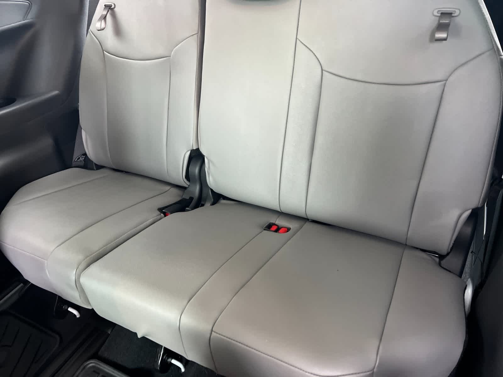 Thumbnail: 2026 Toyota Sienna - 16