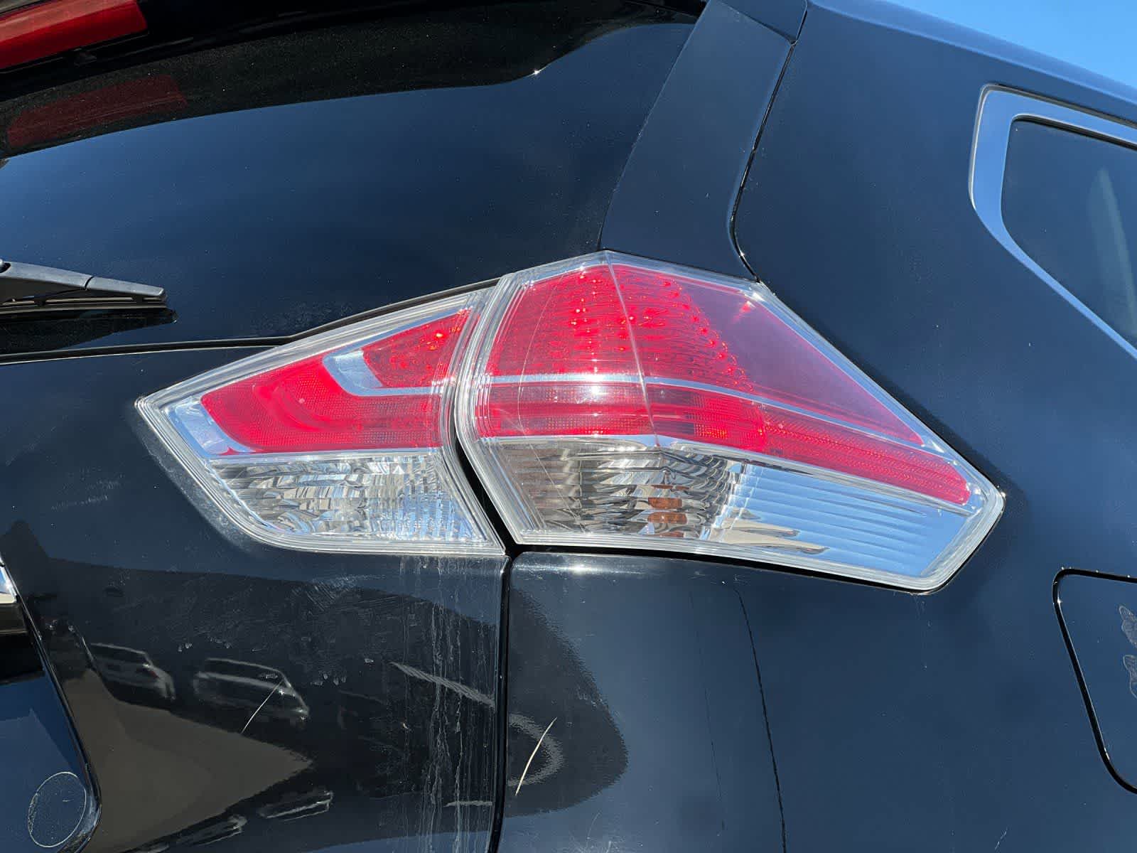 Thumbnail: 2015 Nissan Rogue - 27