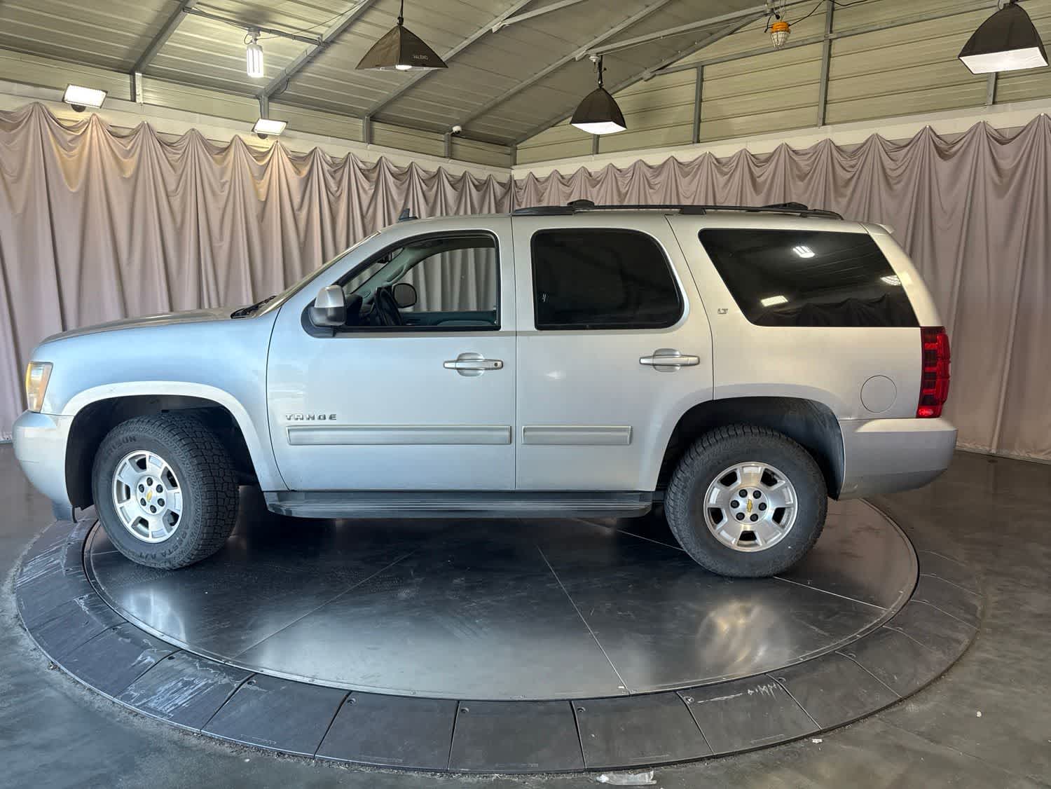 Thumbnail: 2011 Chevrolet Tahoe - 7