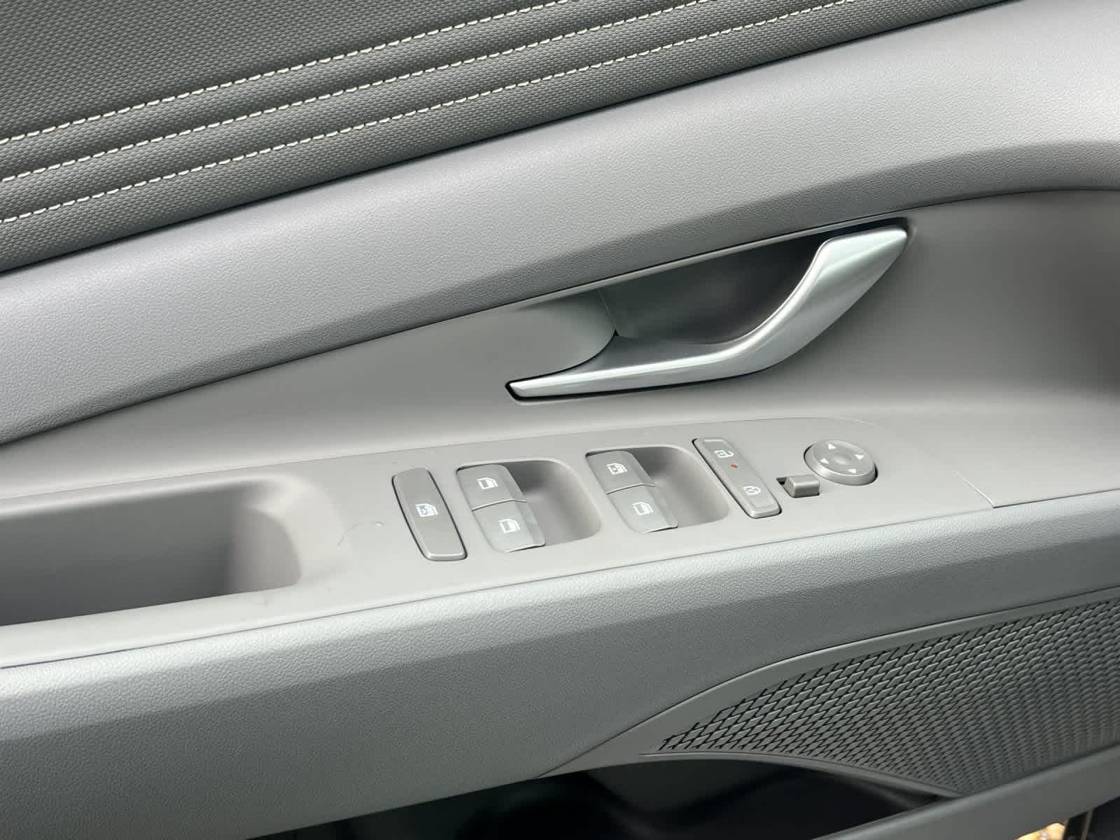 Thumbnail: 2025 Hyundai Elantra - 13