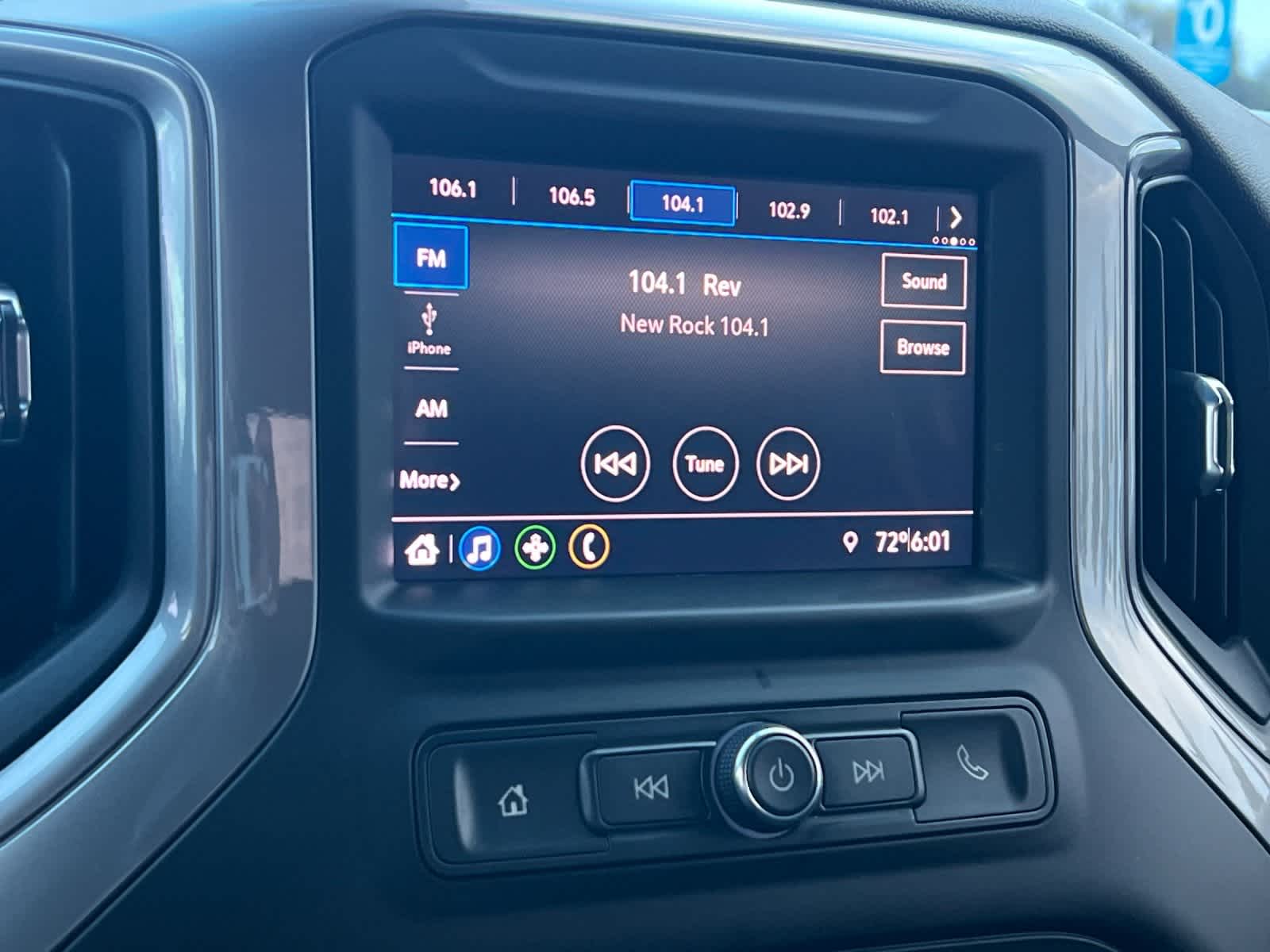 Thumbnail: 2021 Chevrolet Silverado 1500 - 17