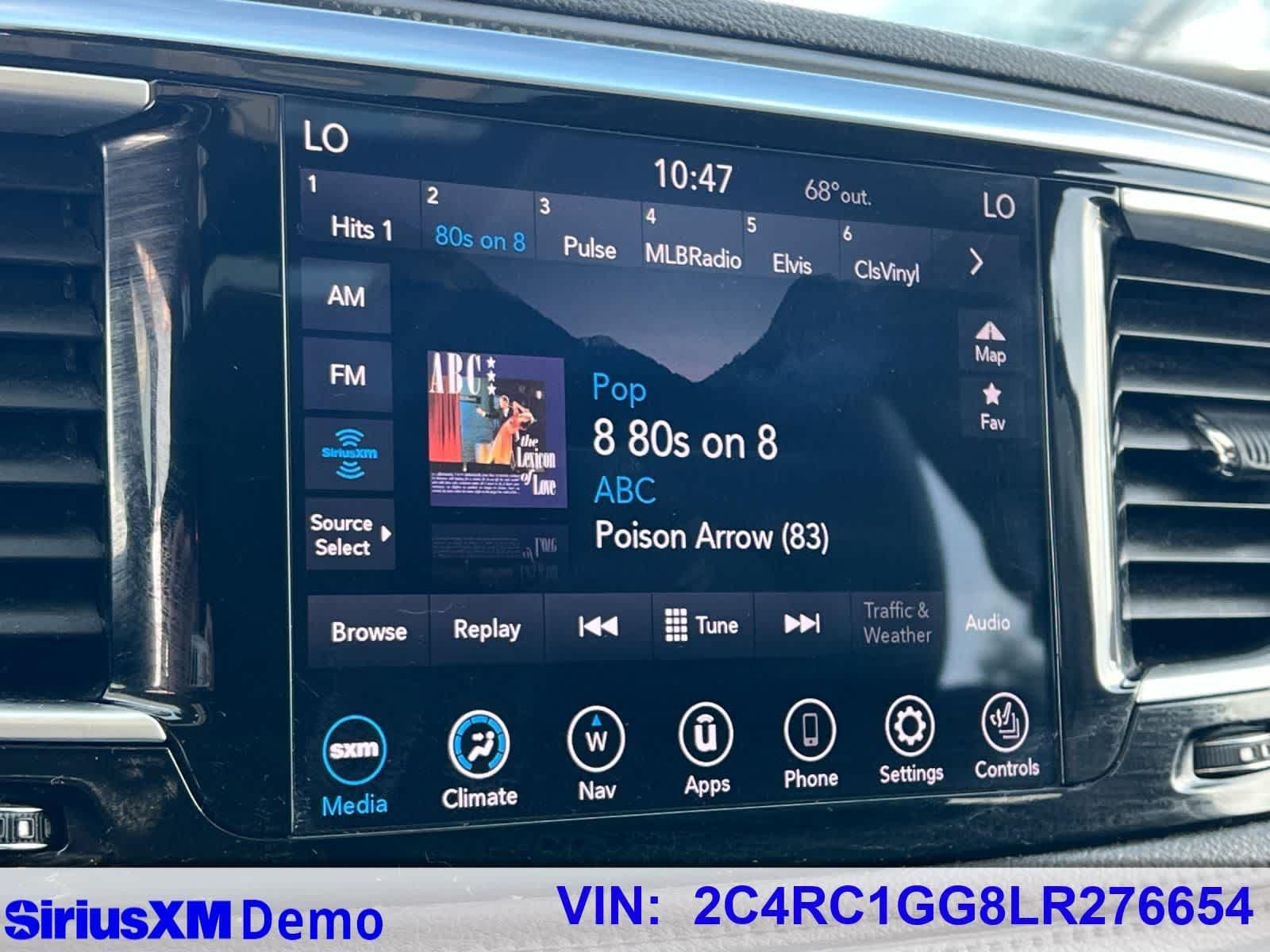 Thumbnail: 2020 Chrysler Pacifica - 32