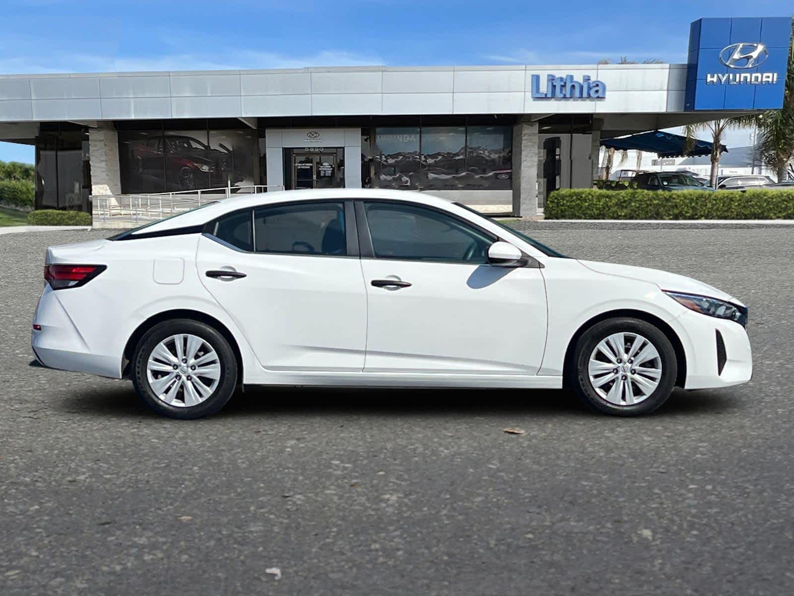 Thumbnail: 2024 Nissan Sentra - 8