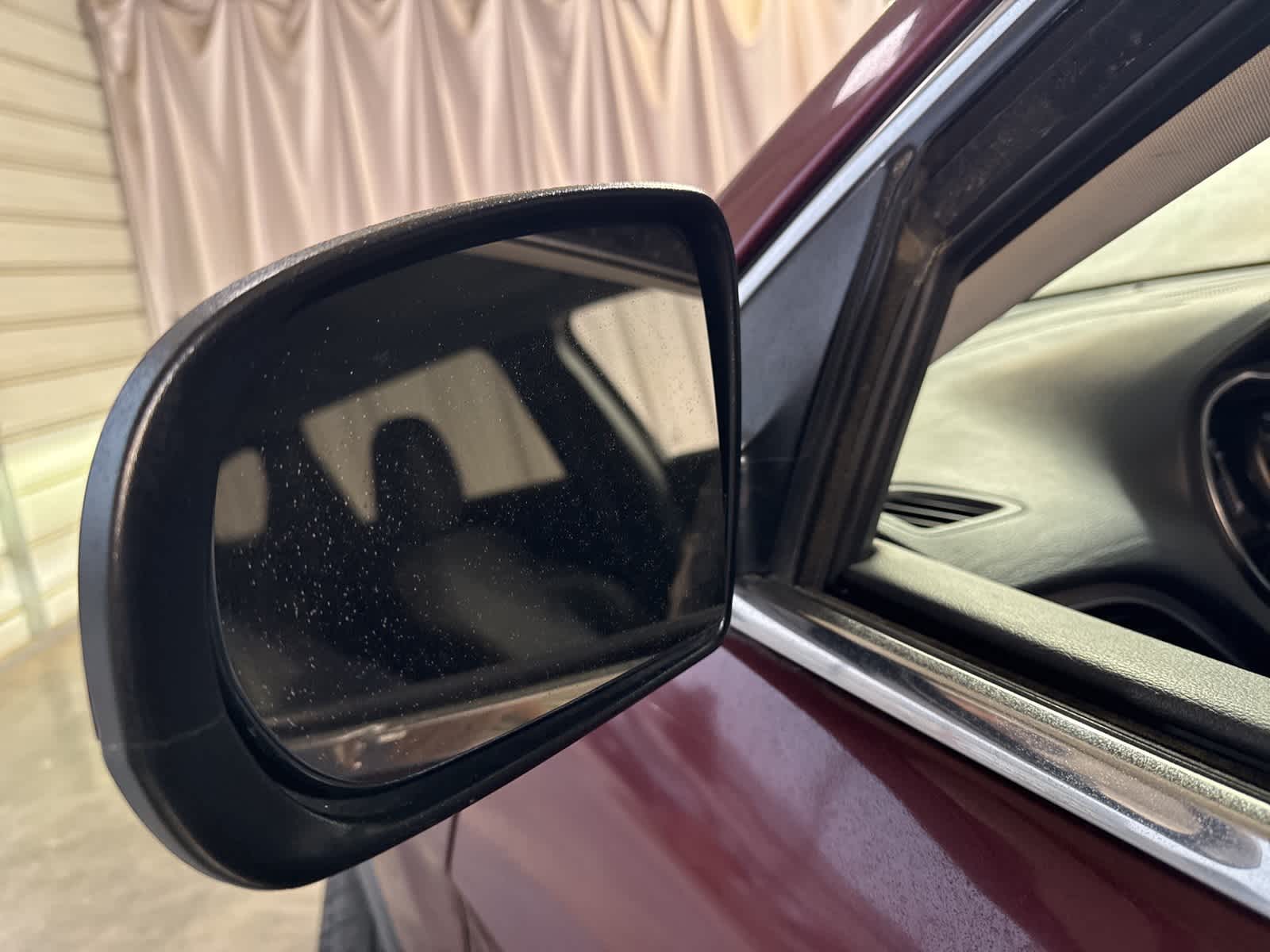 Thumbnail: 2019 Jeep Cherokee - 16