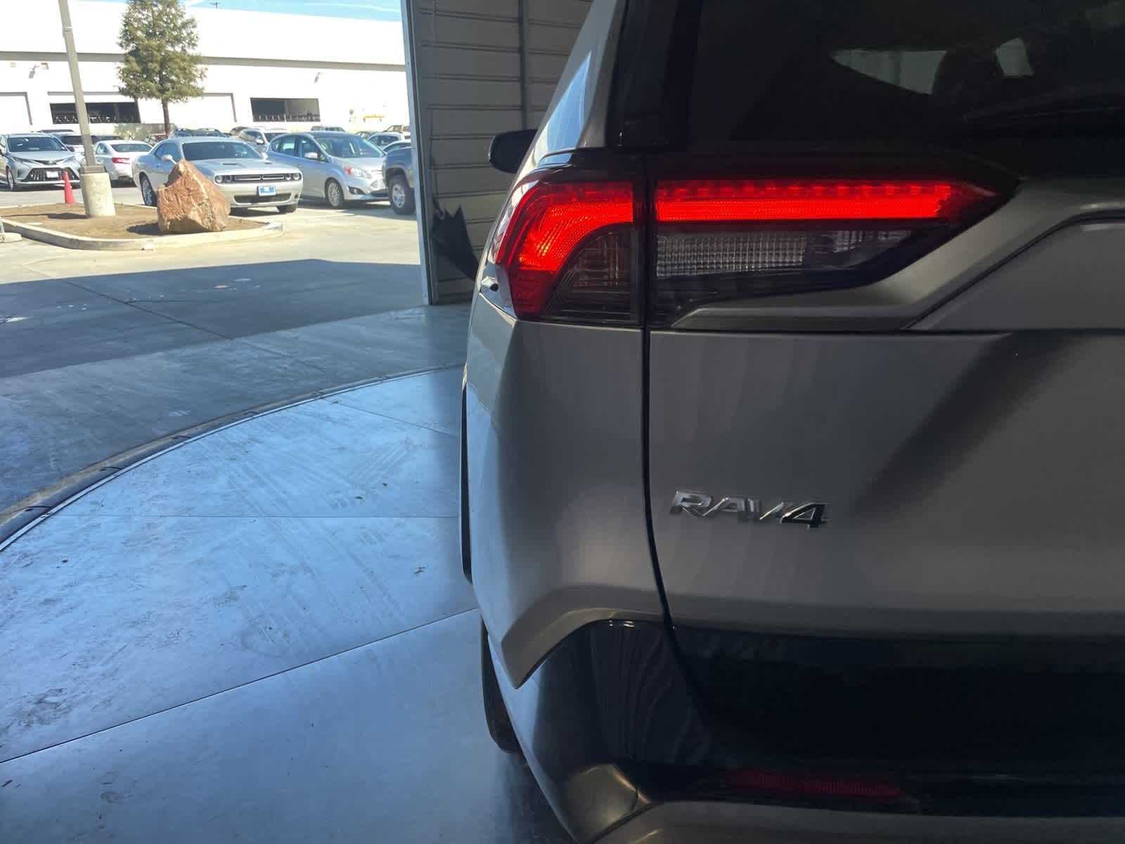 Thumbnail: 2022 Toyota RAV4 - 19