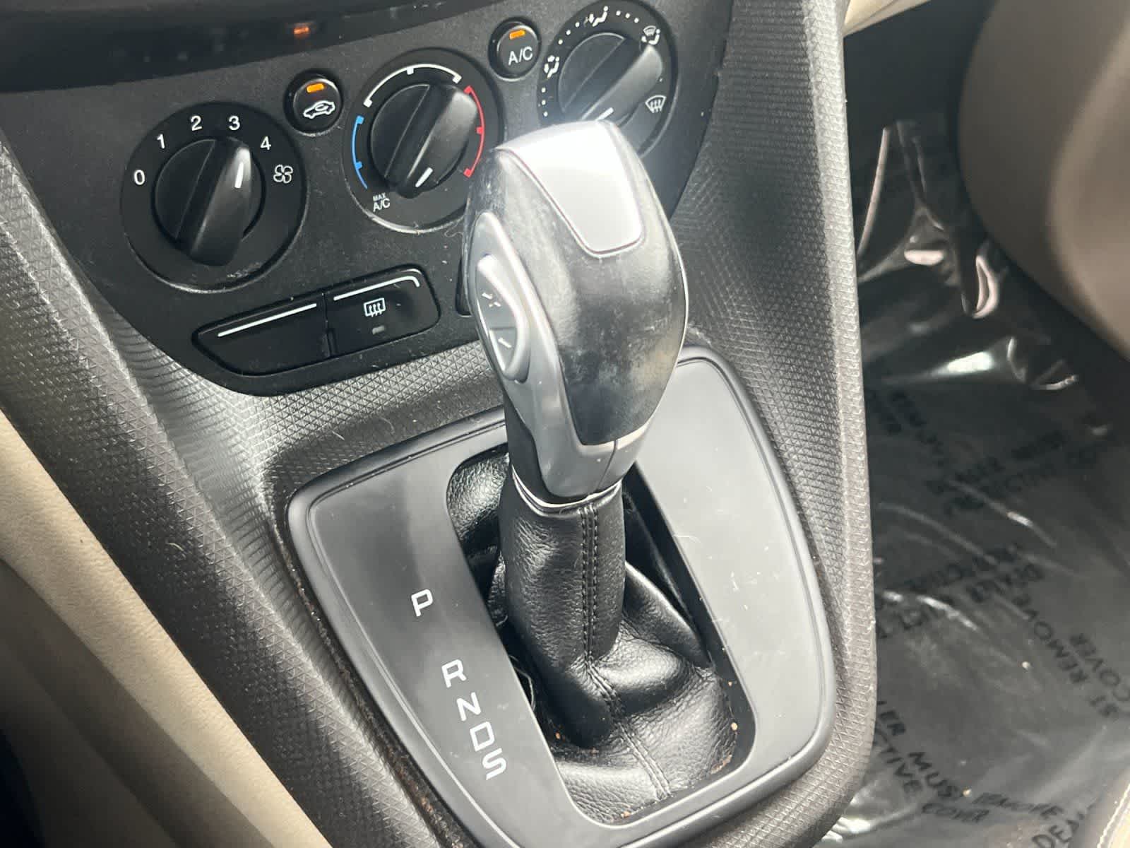 Thumbnail: 2014 Ford Transit Series - 22