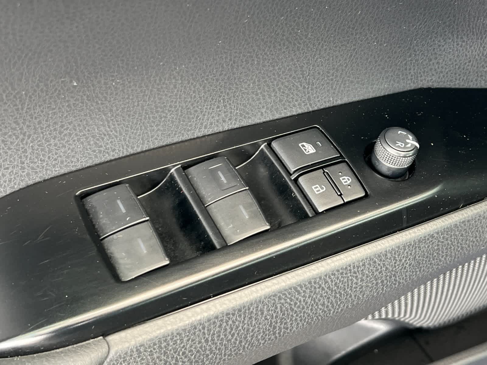 Thumbnail: 2025 Toyota Camry - 13