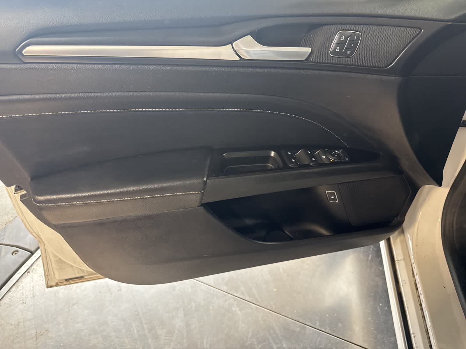 Thumbnail: 2019 Ford Fusion - 17