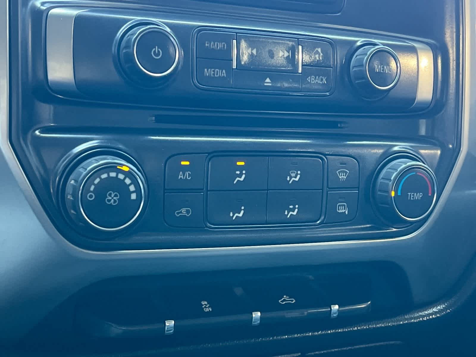 Thumbnail: 2015 Chevrolet Silverado 2500 - 18