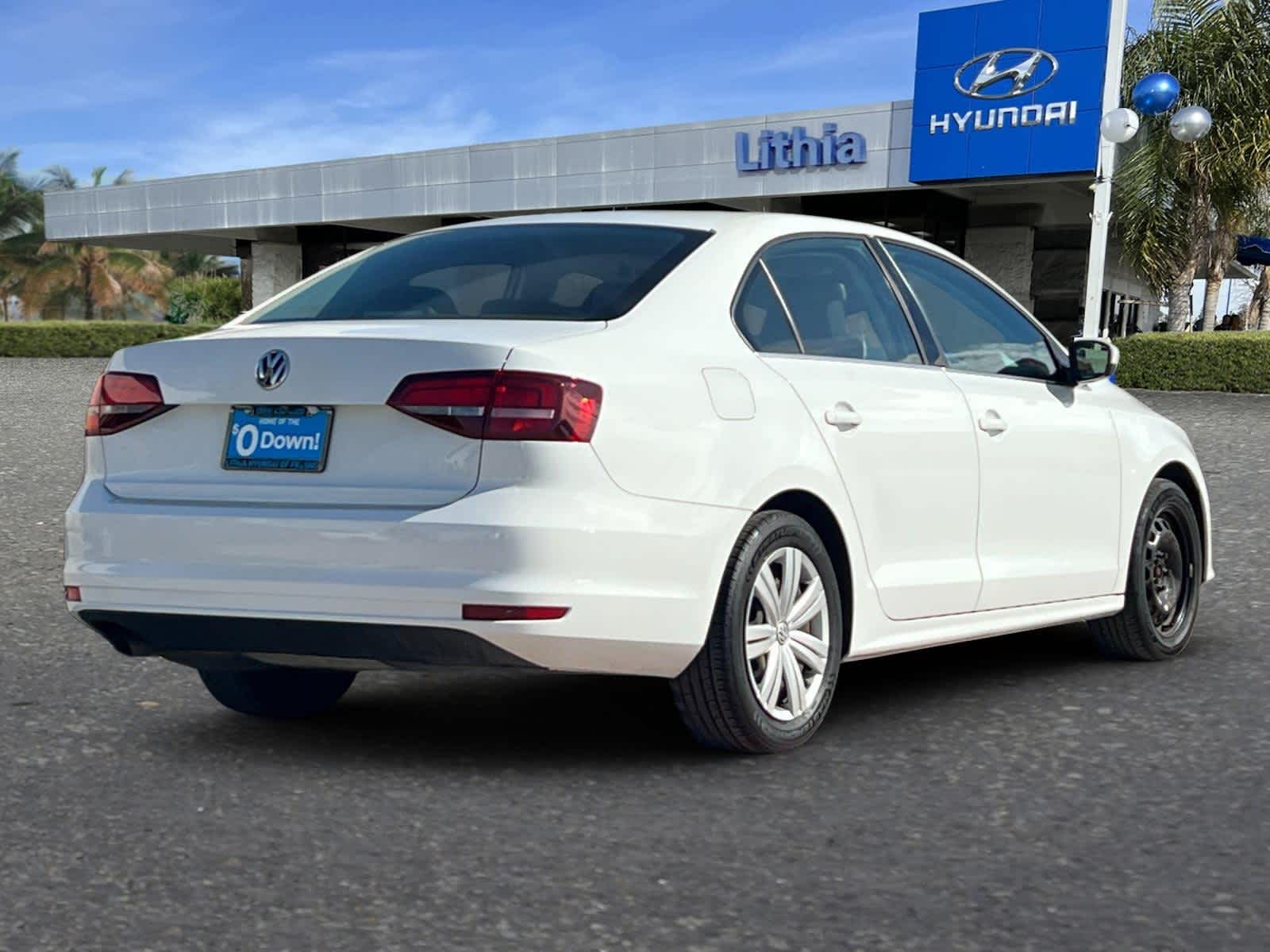 Thumbnail: 2017 Volkswagen Jetta - 3