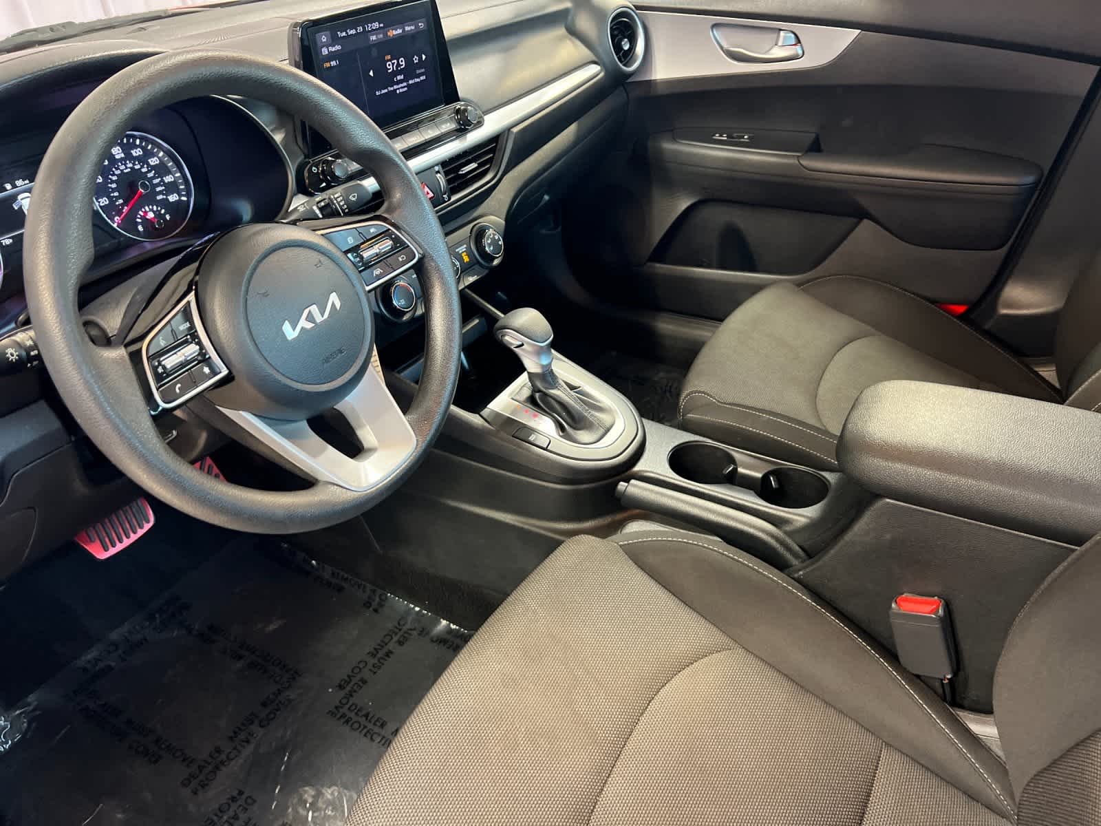 Thumbnail: 2023 Kia Forte - 11