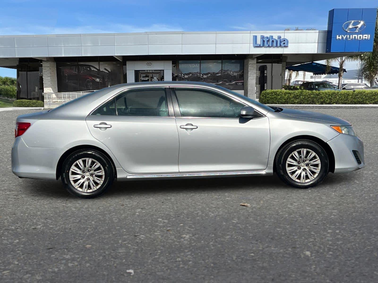 Thumbnail: 2012 Toyota Camry - 8