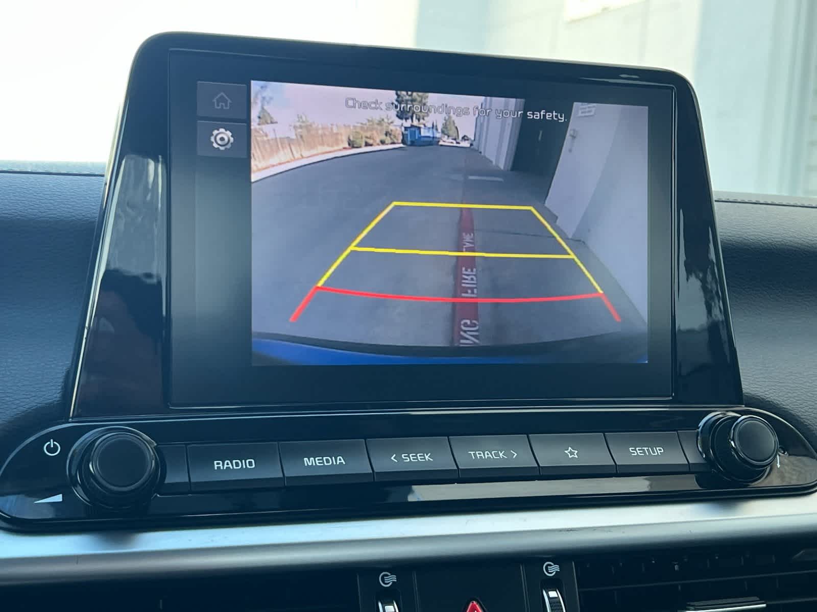 Thumbnail: 2022 Kia Forte - 18