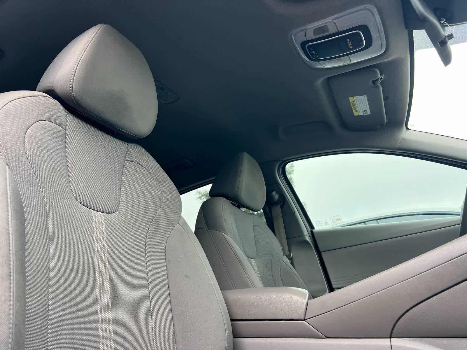 Thumbnail: 2021 Hyundai Elantra - 17