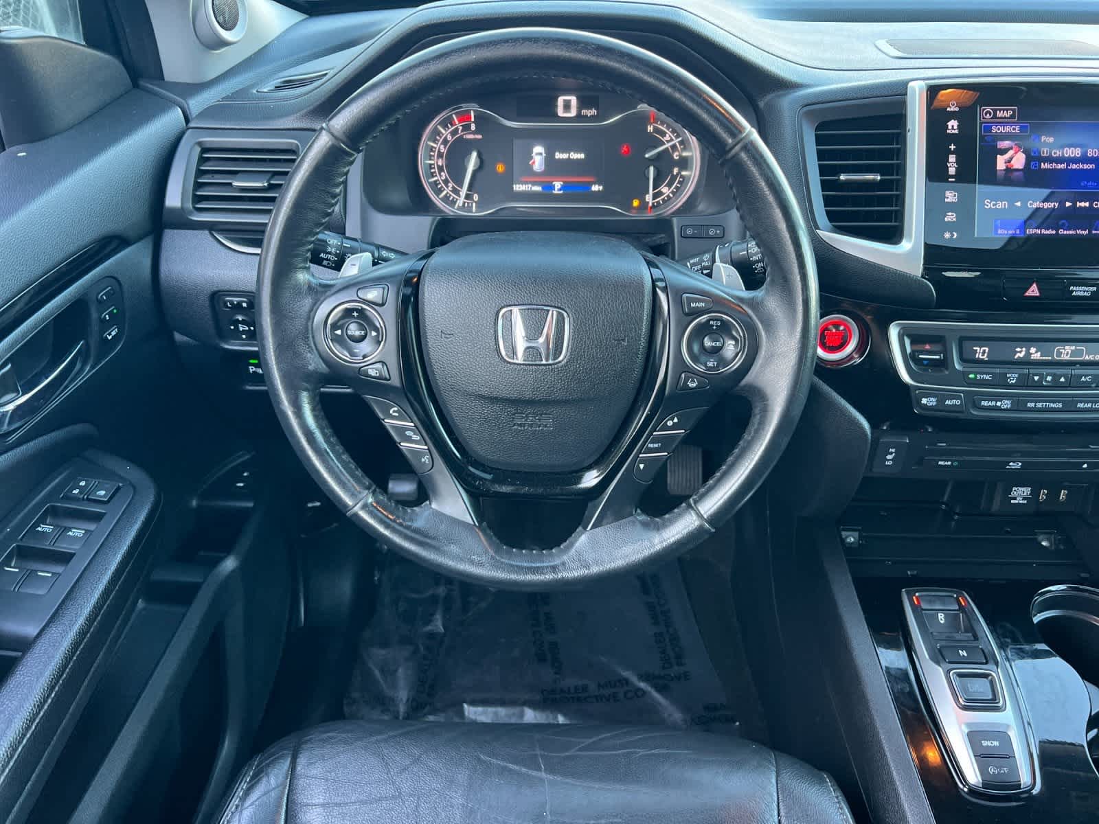 Thumbnail: 2018 Honda Pilot - 15