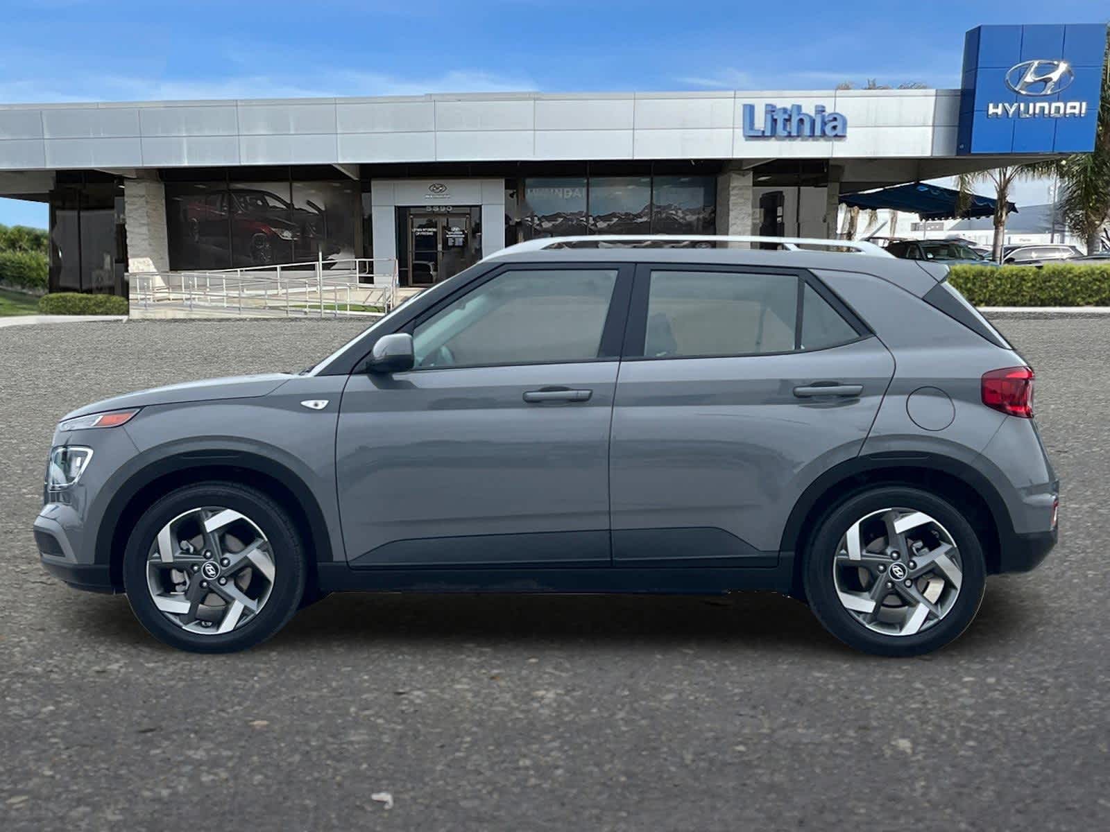 Thumbnail: 2023 Hyundai Venue - 6