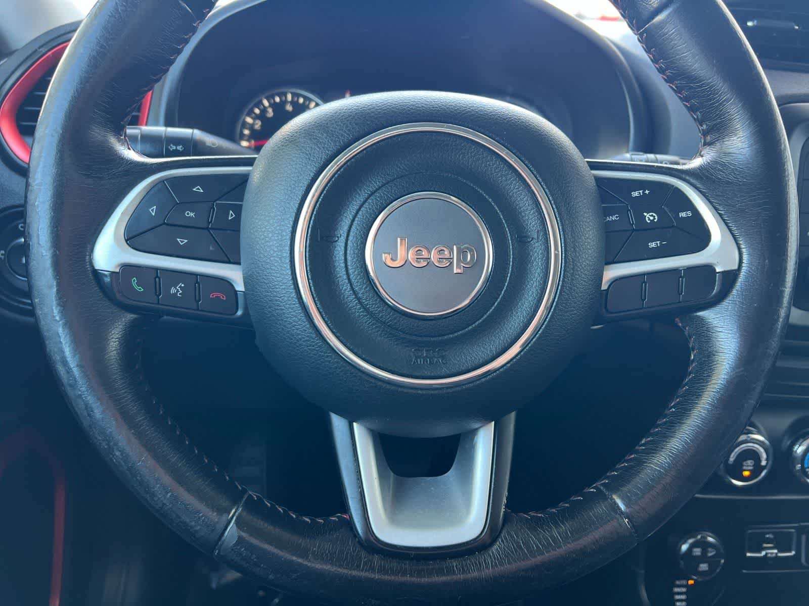 Thumbnail: 2016 Jeep Renegade - 24