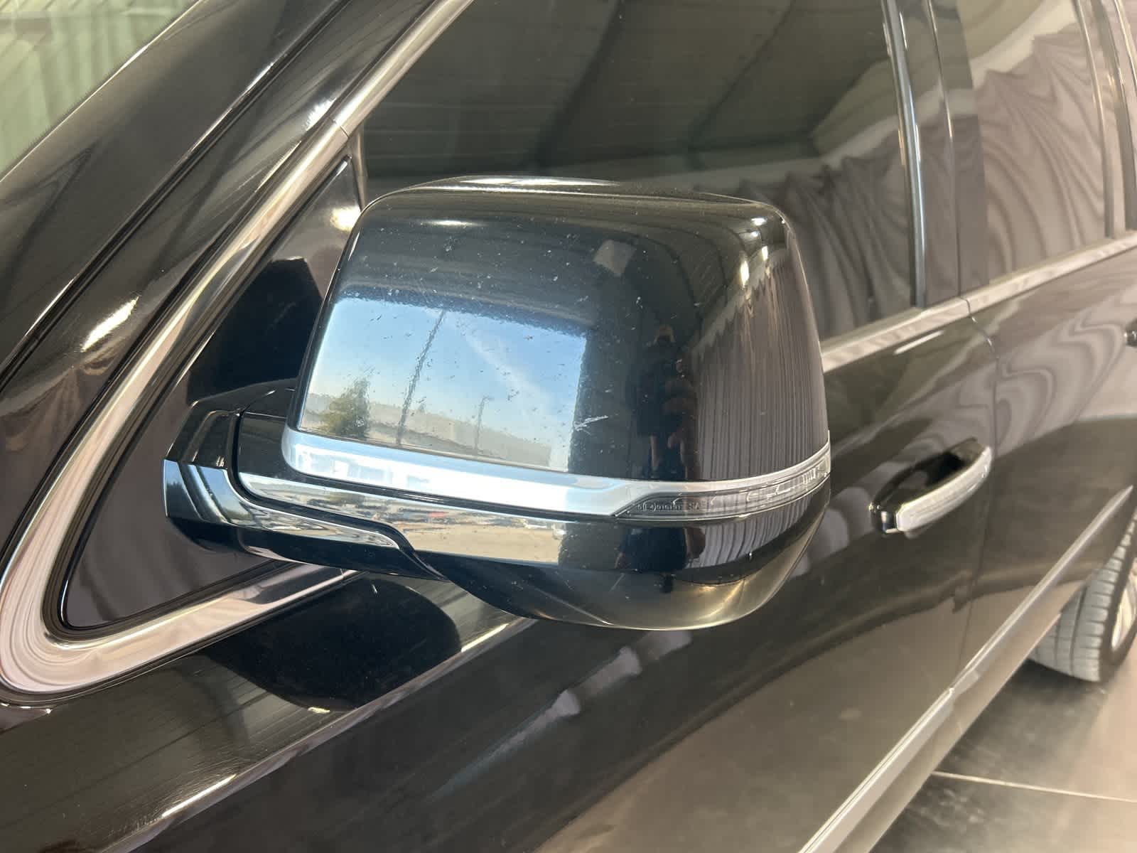 Thumbnail: 2018 Cadillac Escalade - 15