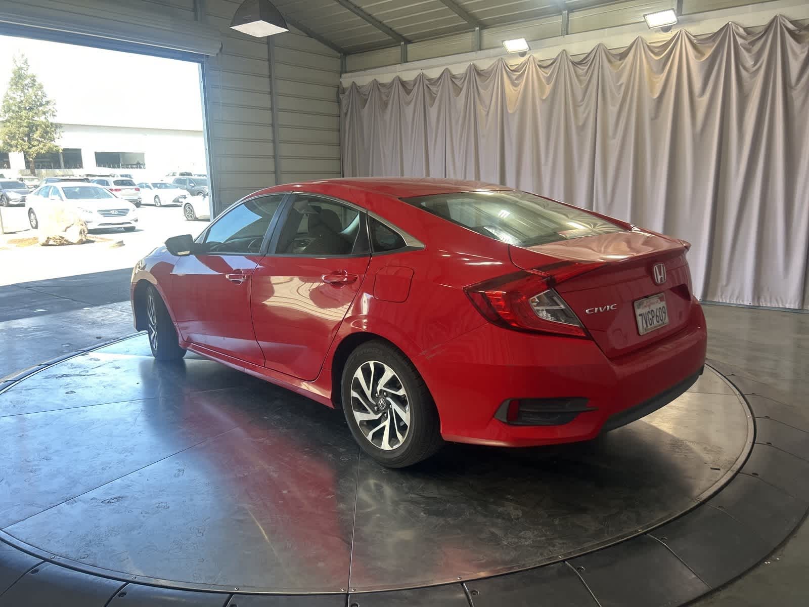 Thumbnail: 2016 Honda Civic - 13