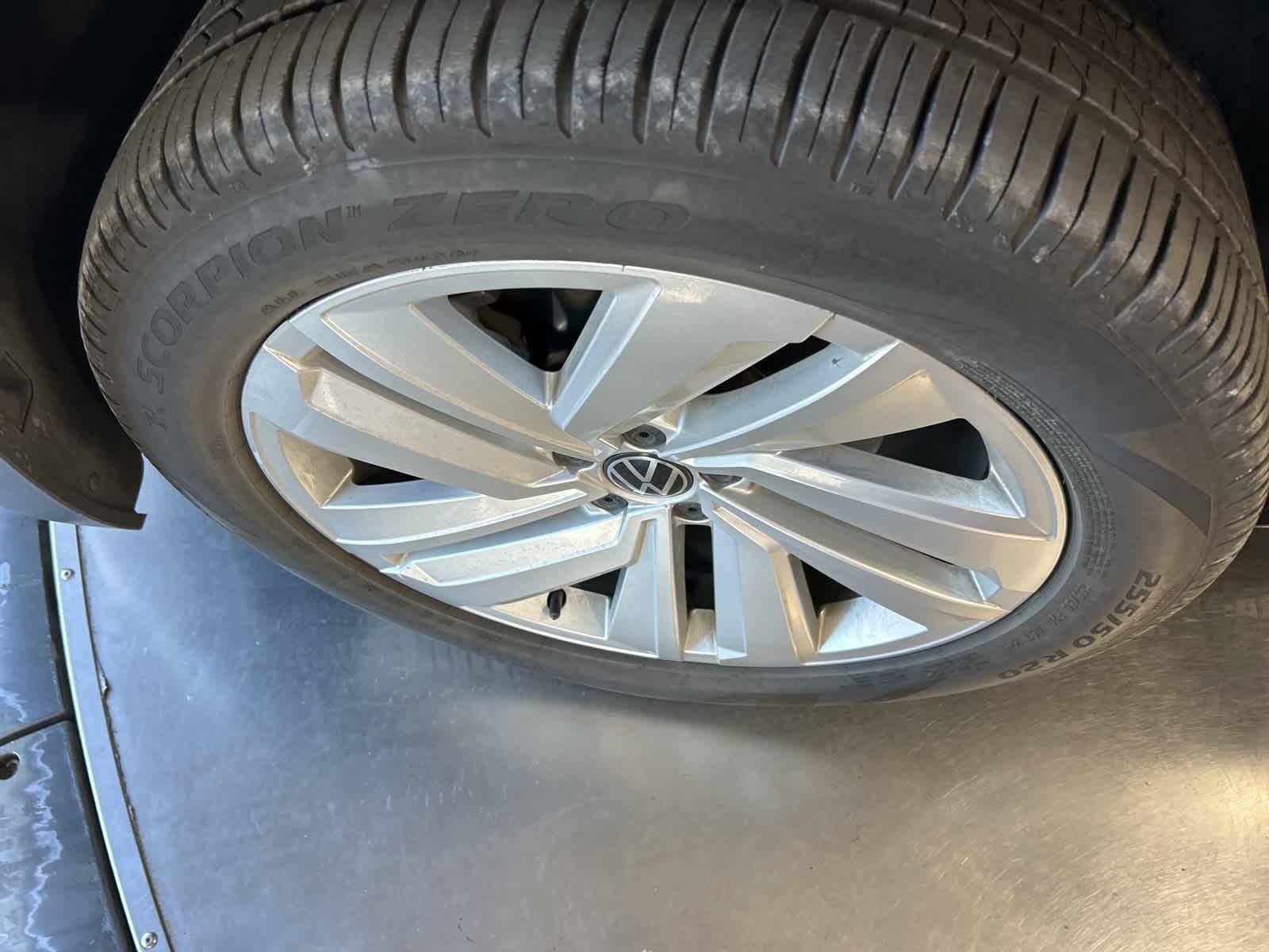 Thumbnail: 2021 Volkswagen Atlas - 17