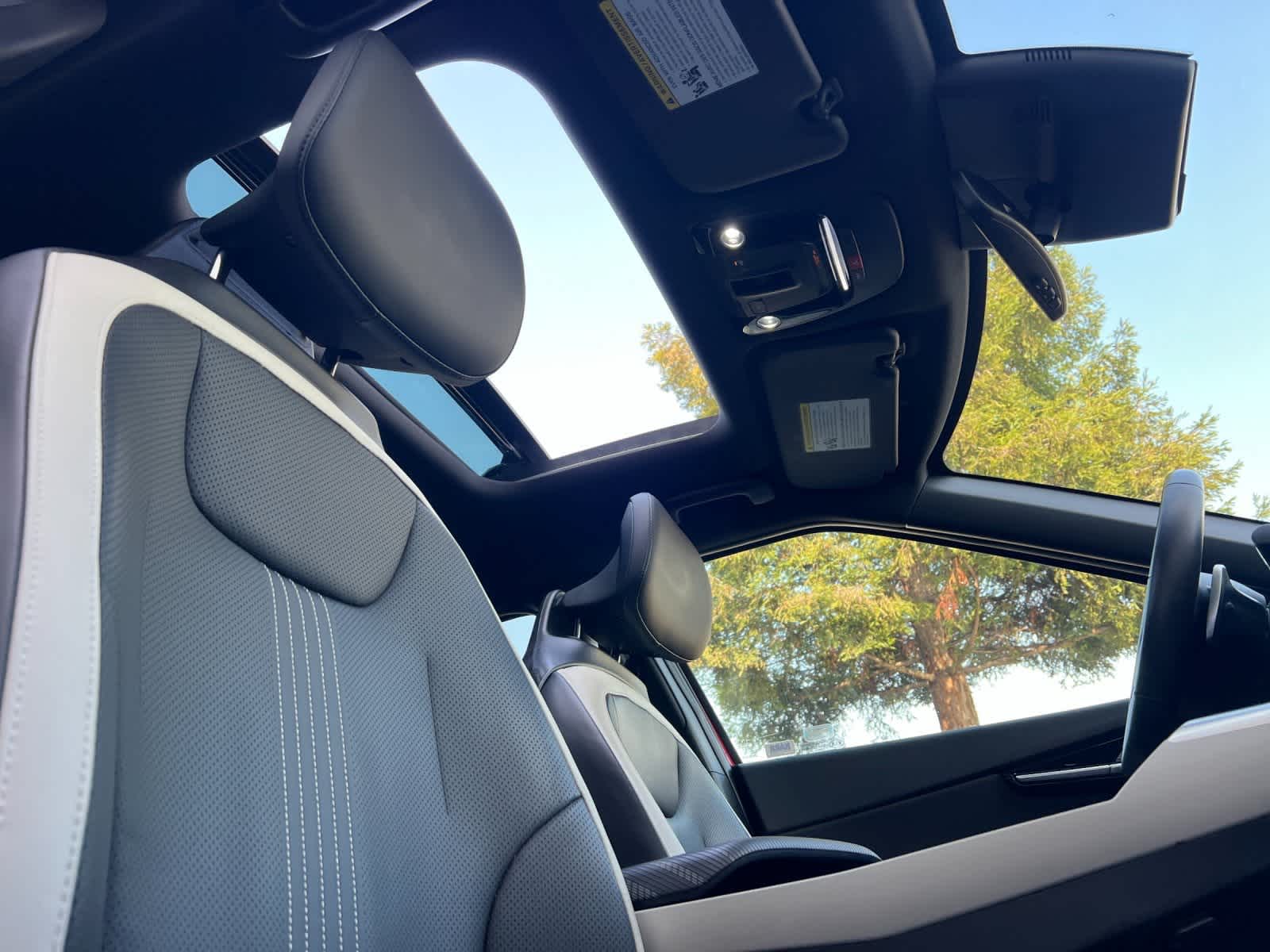 Thumbnail: 2022 Kia EV6 - 17