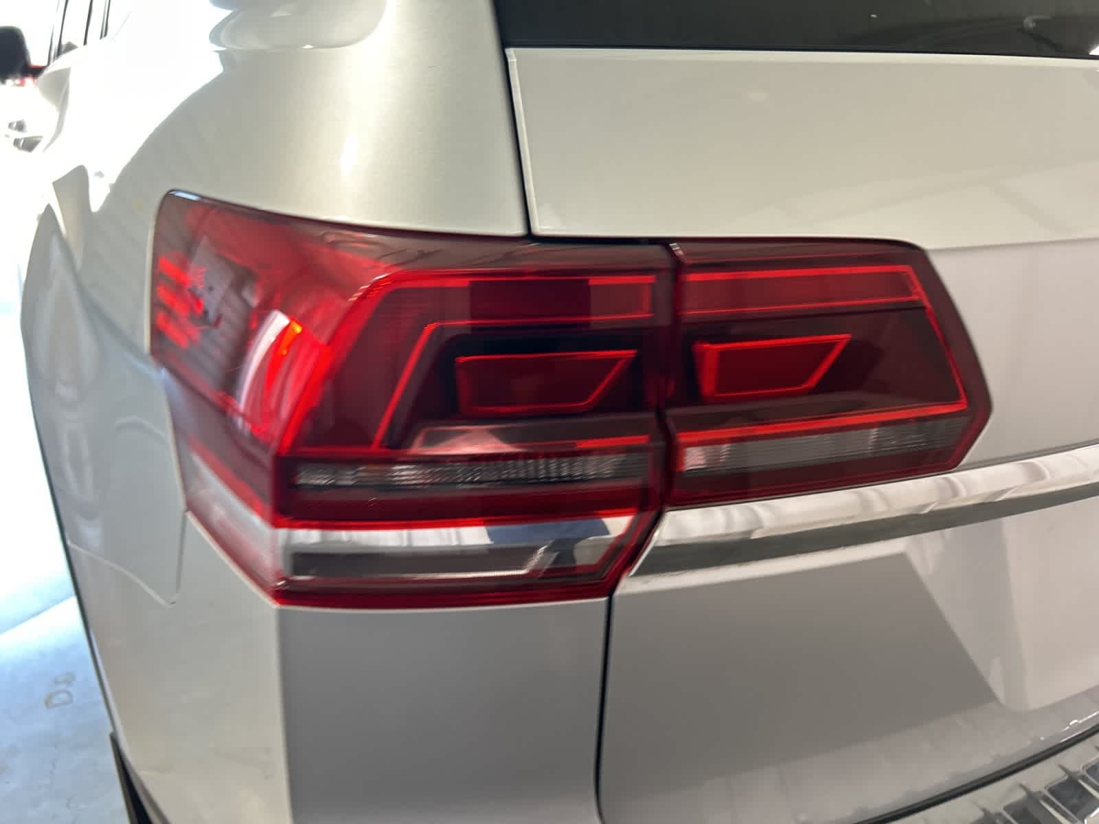 Thumbnail: 2018 Volkswagen Atlas - 11