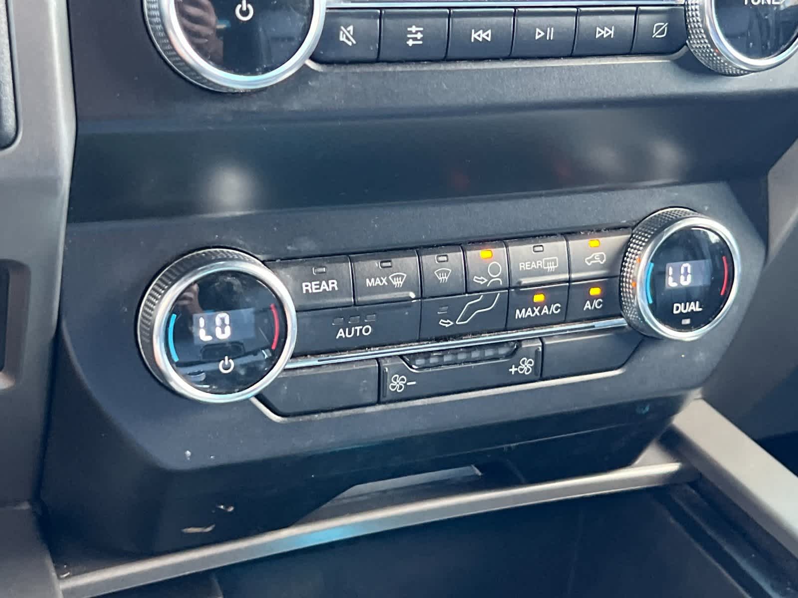 Thumbnail: 2019 Ford Expedition - 21