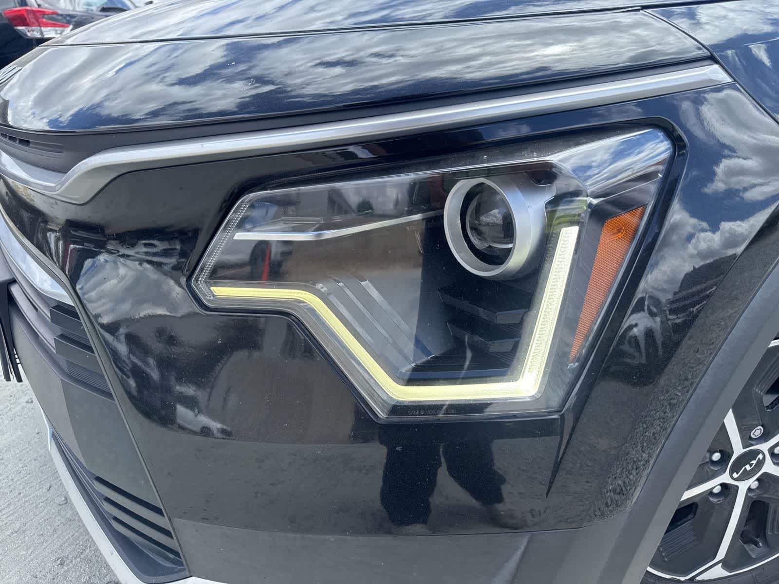 Thumbnail: 2023 Kia Niro - 7