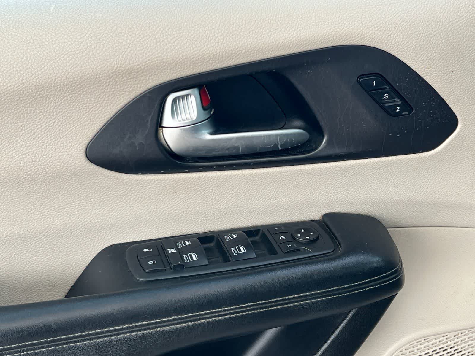 Thumbnail: 2020 Chrysler Pacifica - 13