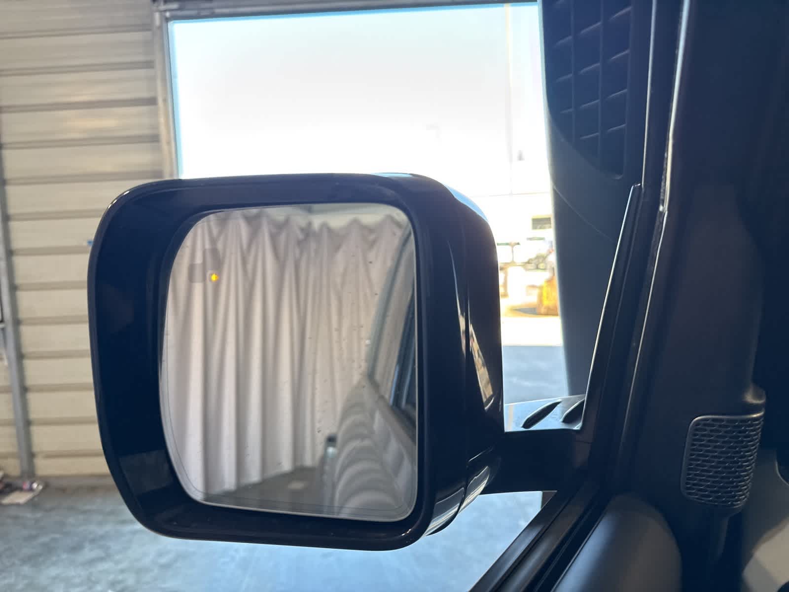 Thumbnail: 2020 Land Rover Defender - 26