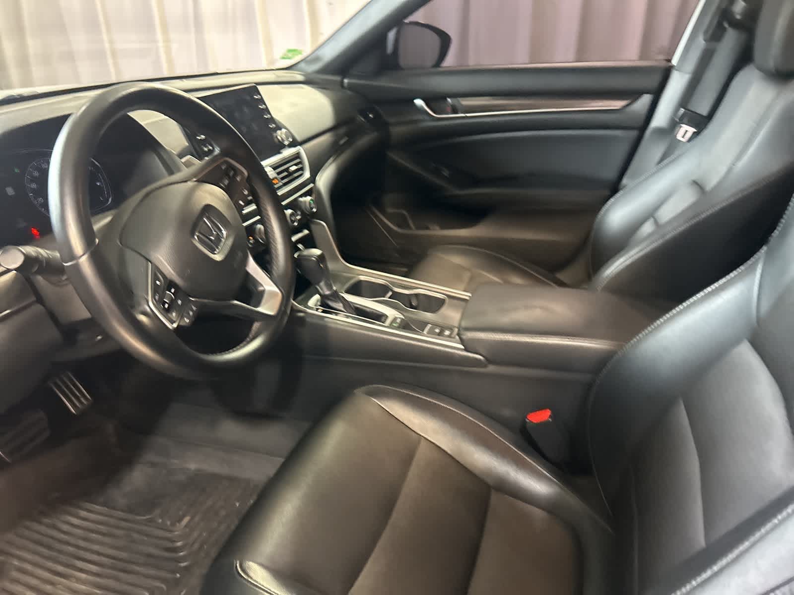 Thumbnail: 2018 Honda Accord - 25