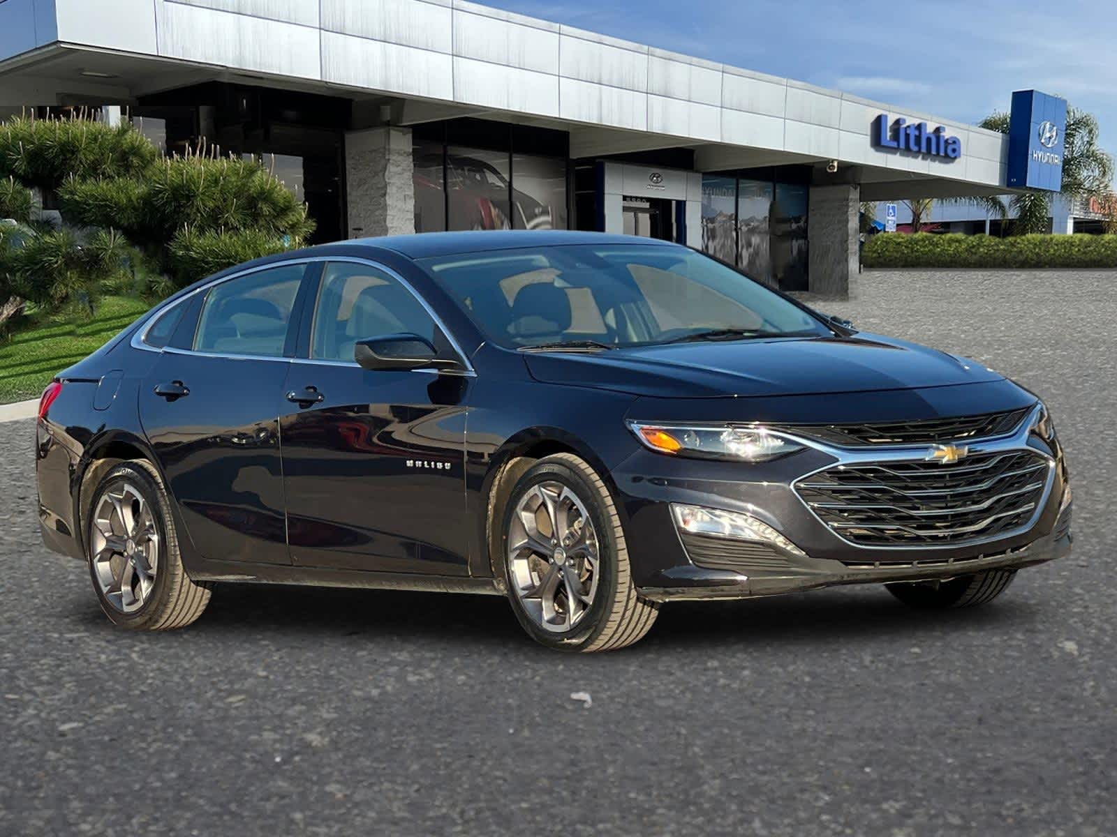 Thumbnail: 2023 Chevrolet Malibu - 9