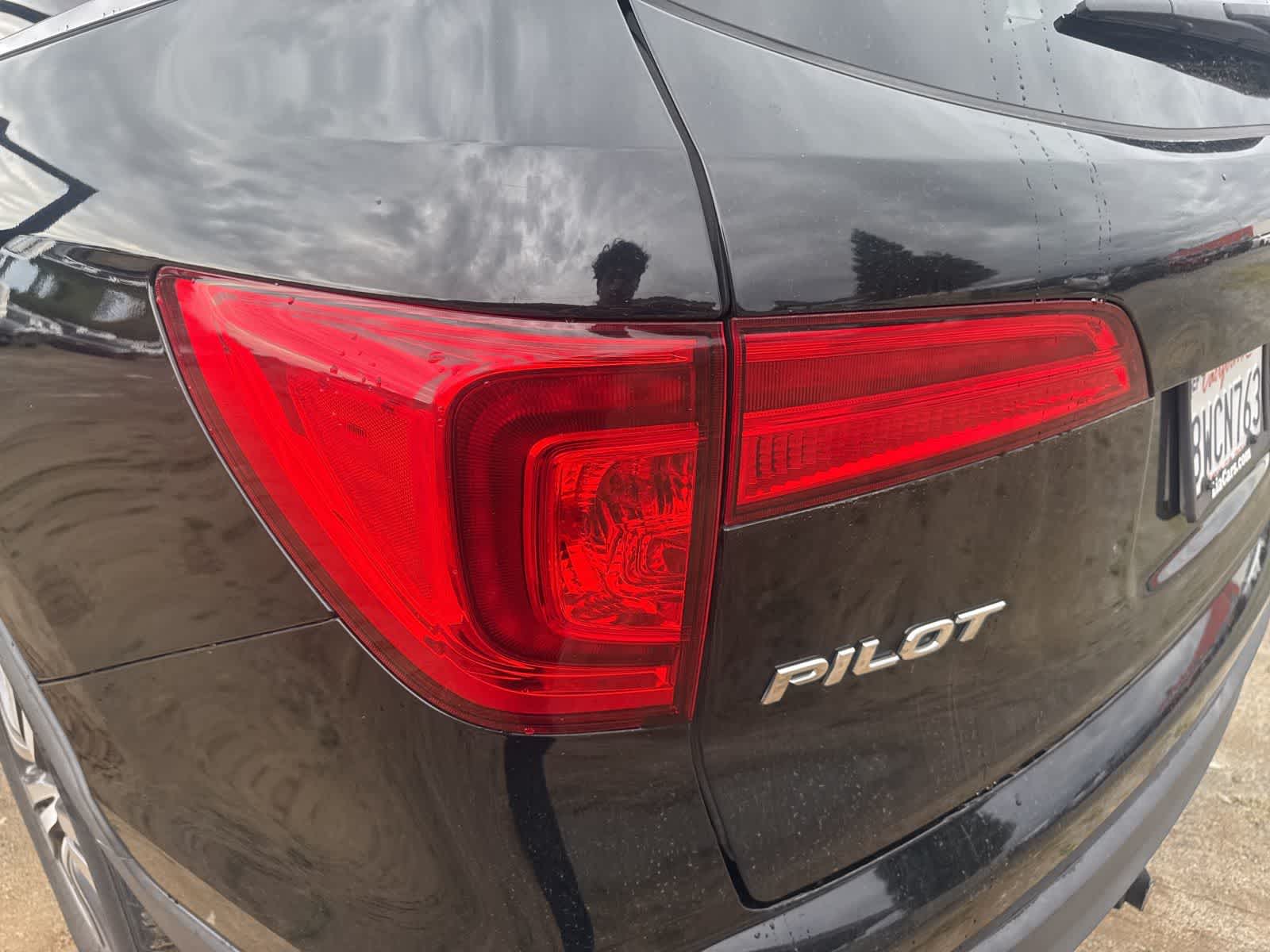 Thumbnail: 2017 Honda Pilot - 8
