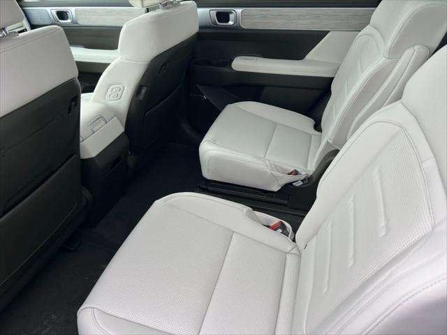 Thumbnail: 2025 Hyundai Santa Fe - 4