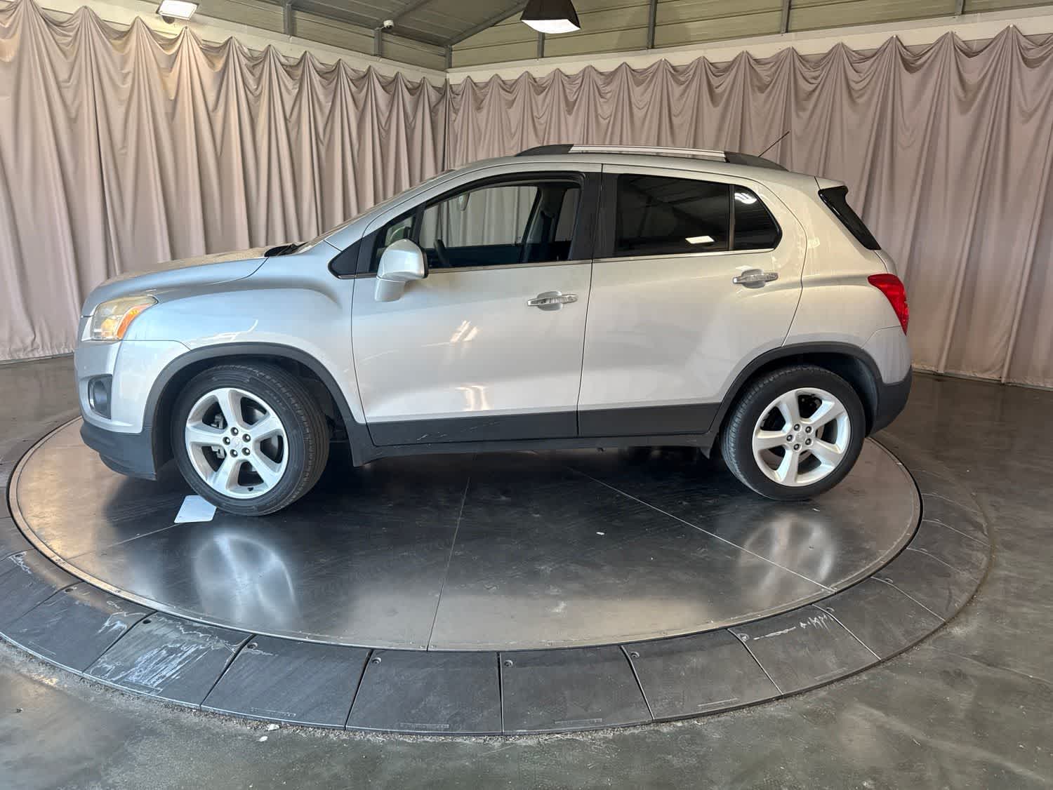 2015 Chevrolet Trax LTZ photo 2
