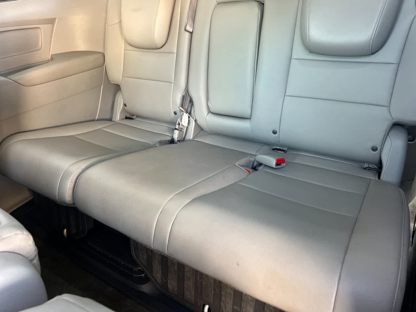 Thumbnail: 2012 Honda Odyssey - 16