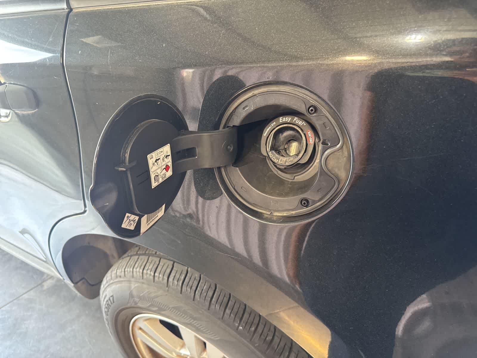 Thumbnail: 2011 Ford Edge - 11