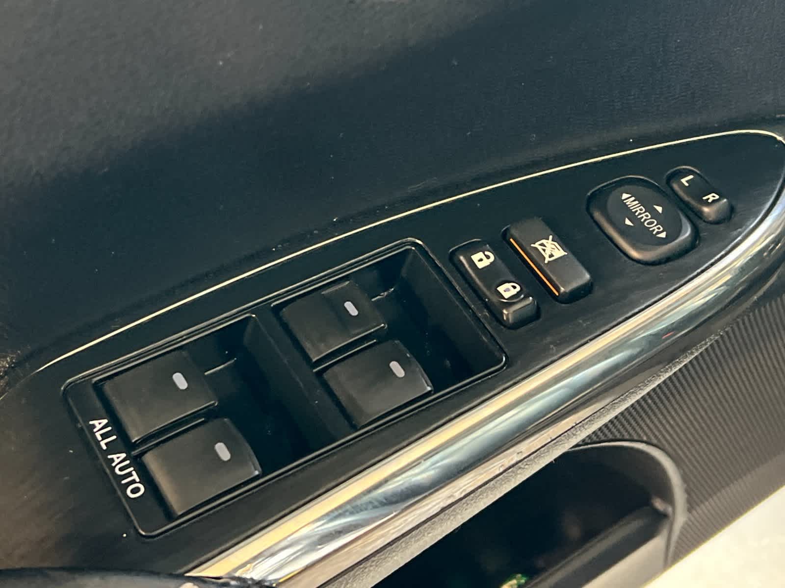 Thumbnail: 2018 Toyota Avalon - 13