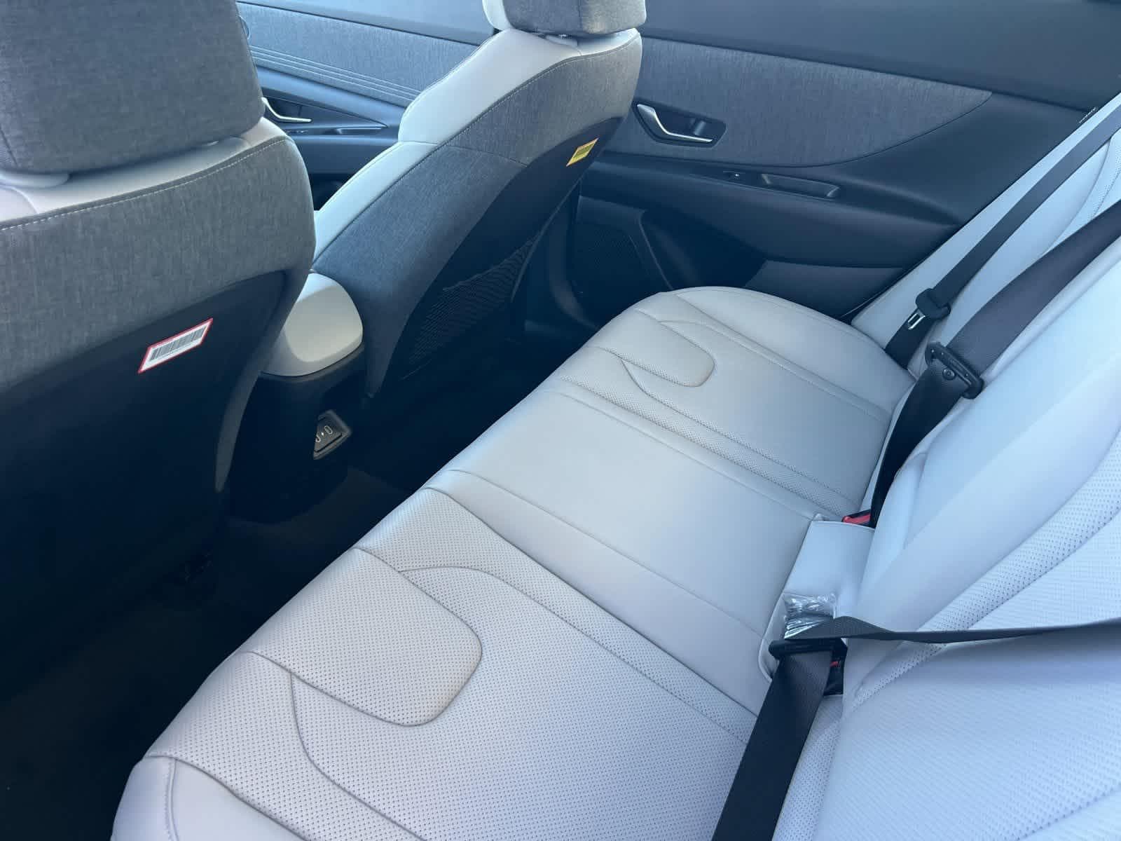 Thumbnail: 2025 Hyundai Elantra - 4