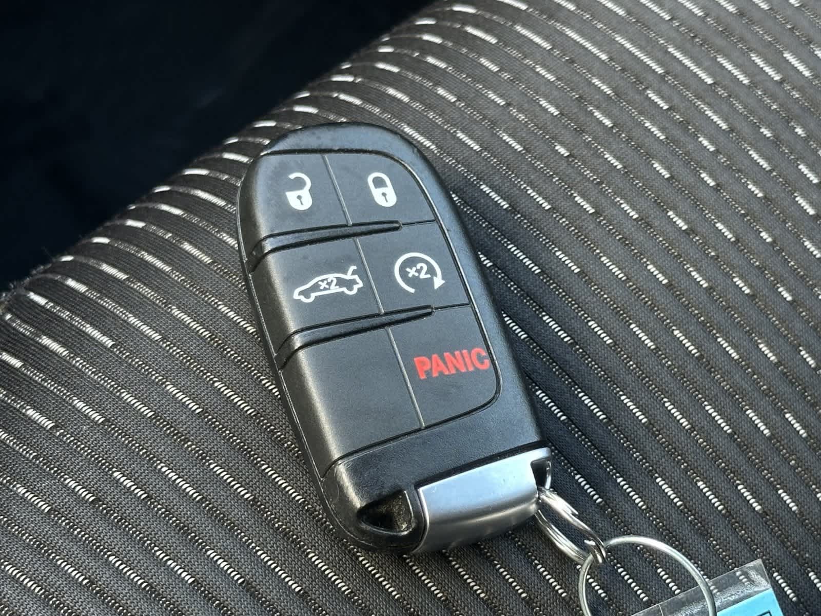 Thumbnail: 2014 Dodge Journey - 28