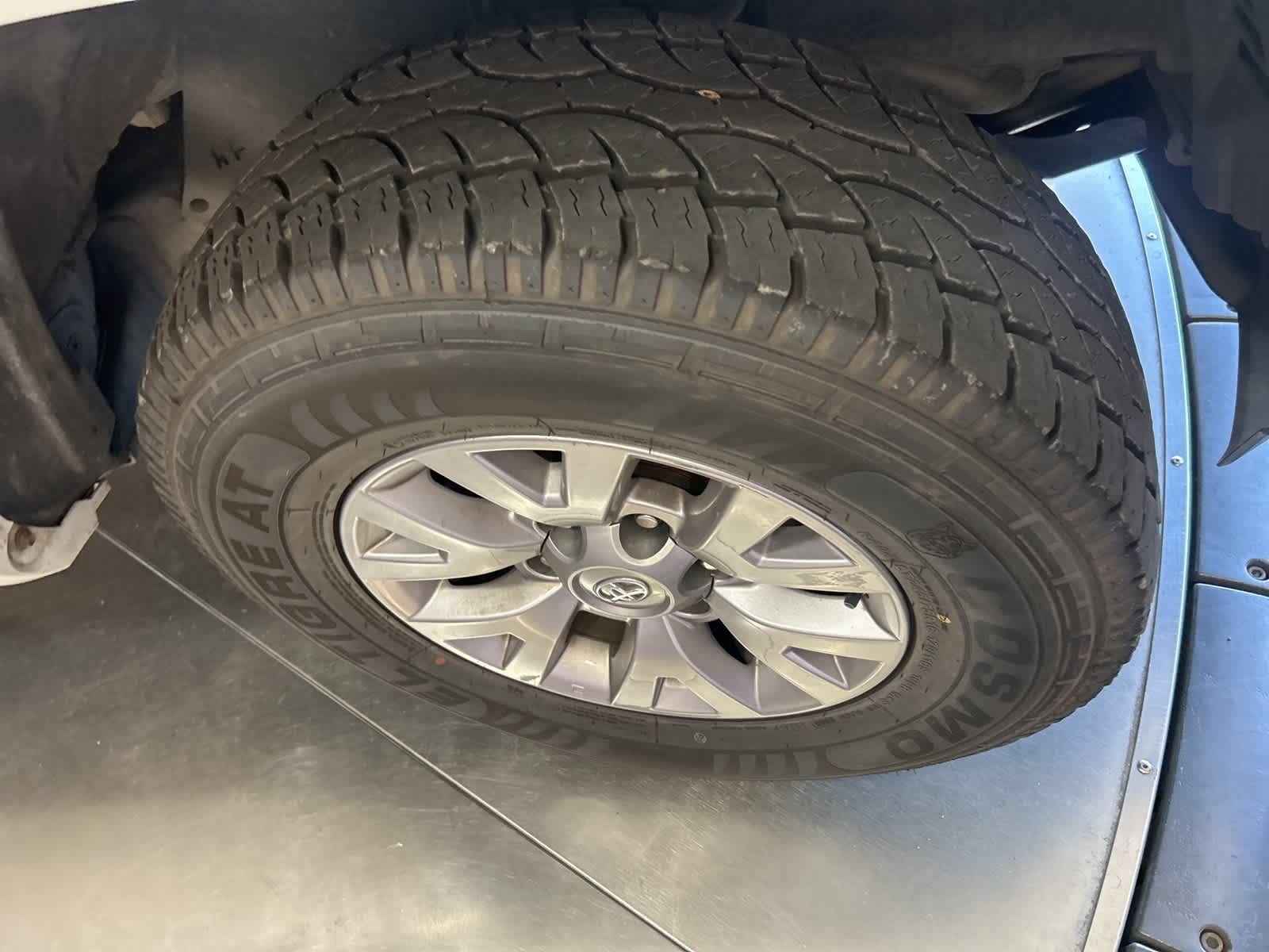 Thumbnail: 2017 Toyota Tacoma - 5