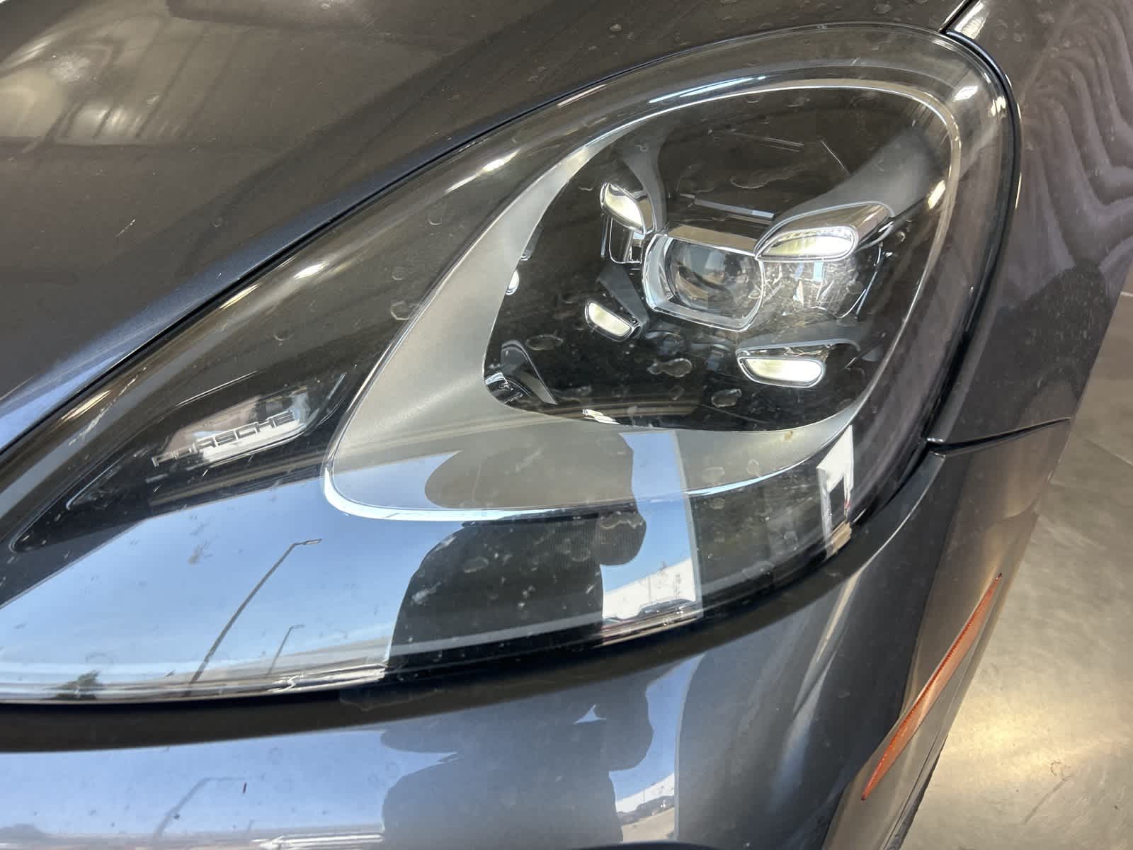 2019 Porsche Cayenne S photo 2