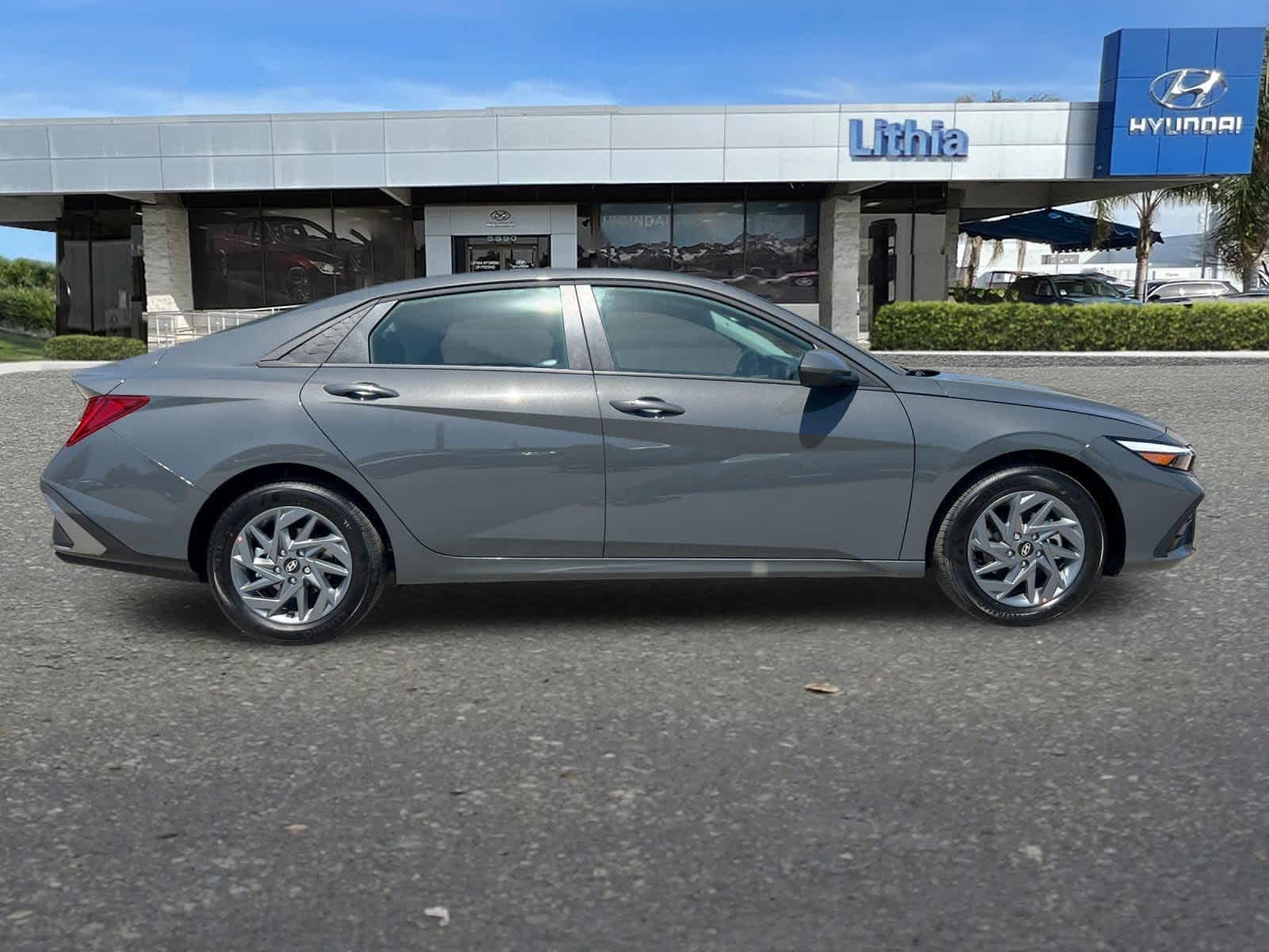 Thumbnail: 2025 Hyundai Elantra - 9